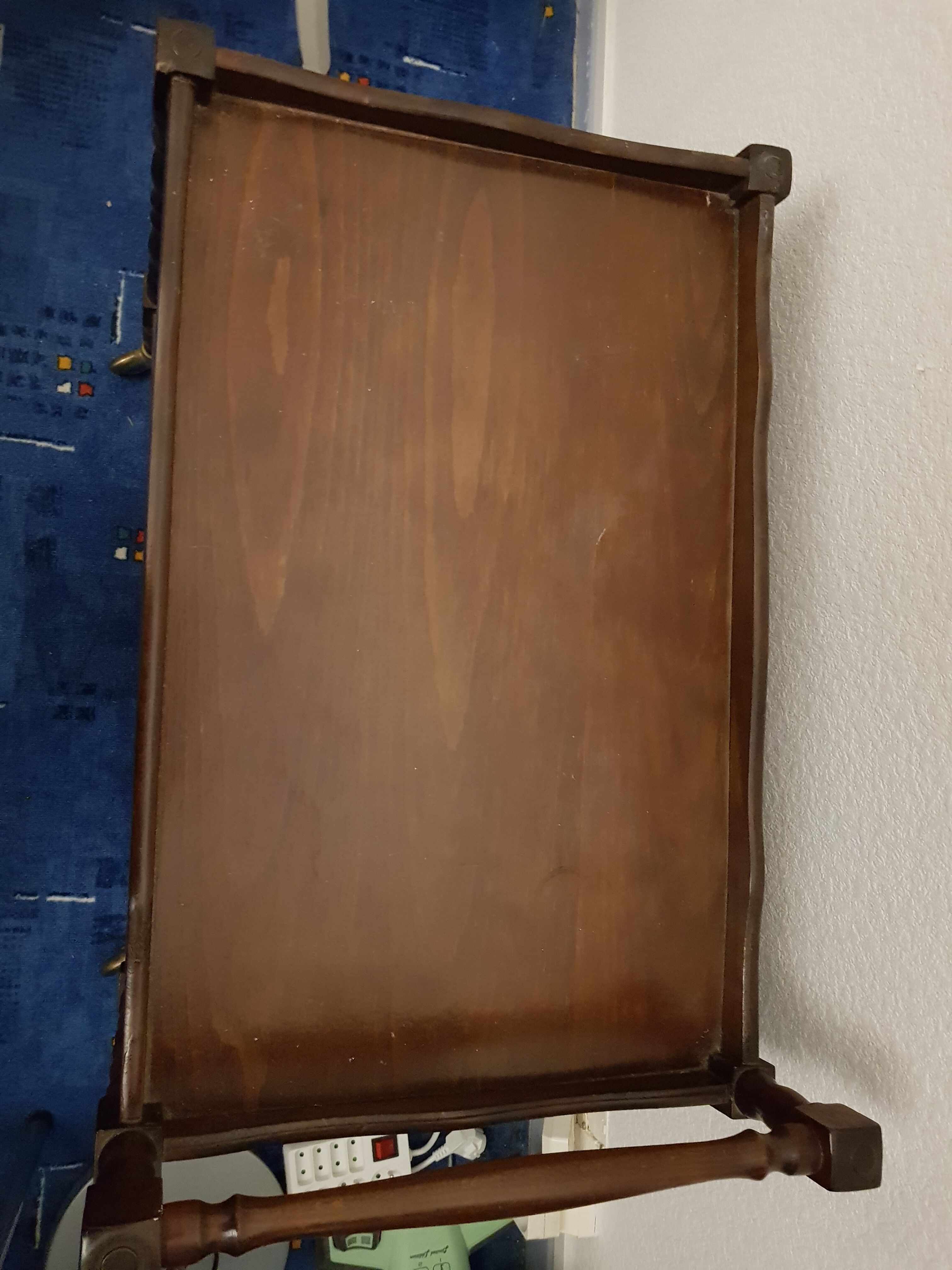 Serving rolling table