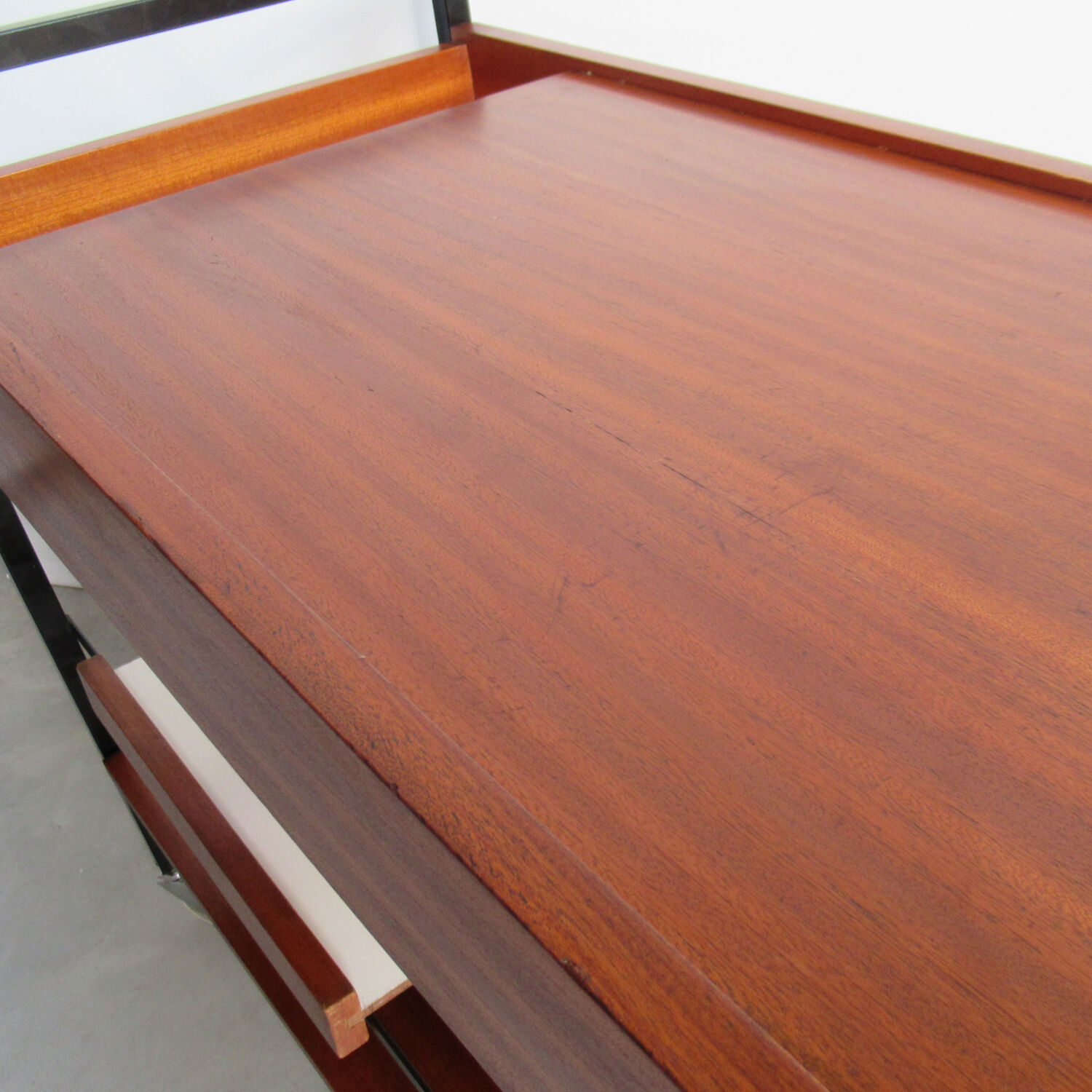 Service model 'paris' Pierre Guariche for Meurop