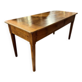 Farm table