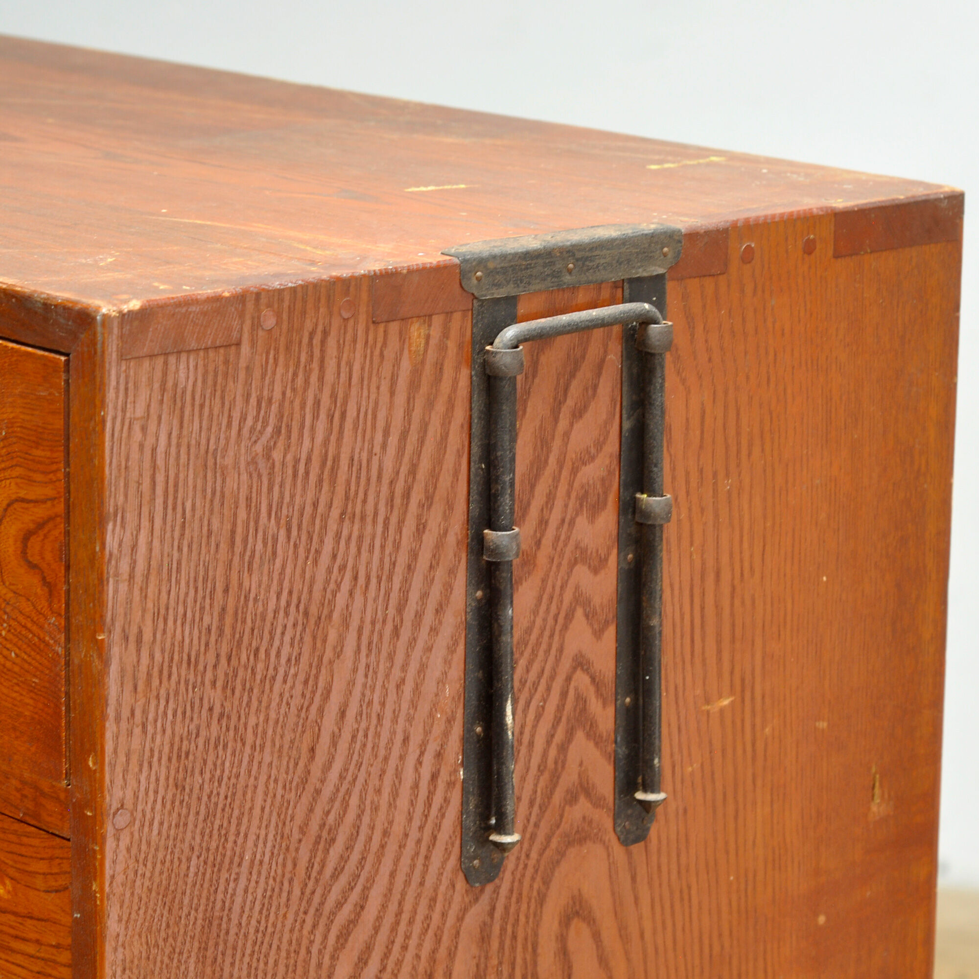 Commode Tansu japonaise, vers 1910