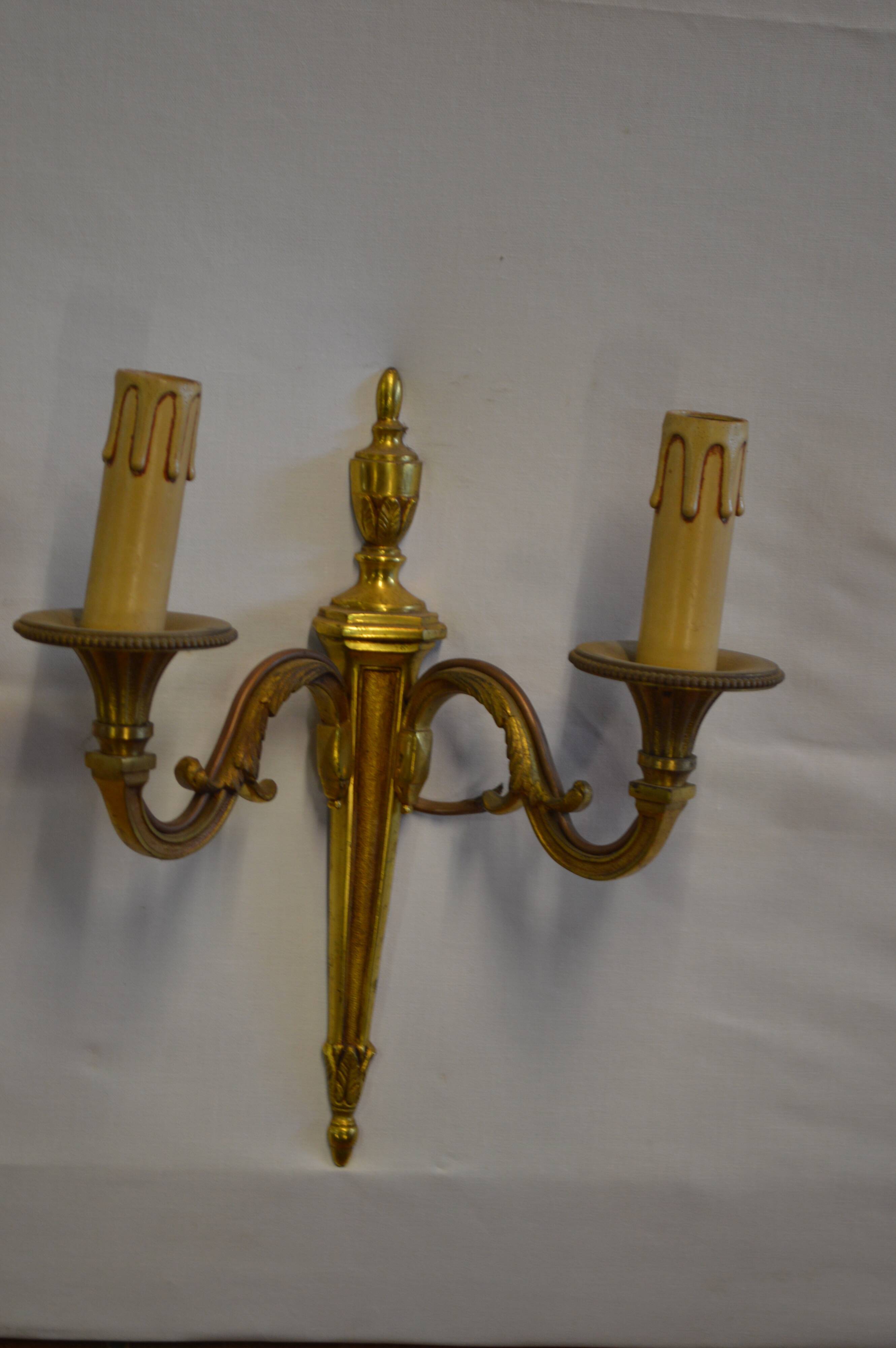LOUIS XV style wall light in gilded bronze (the pair)
