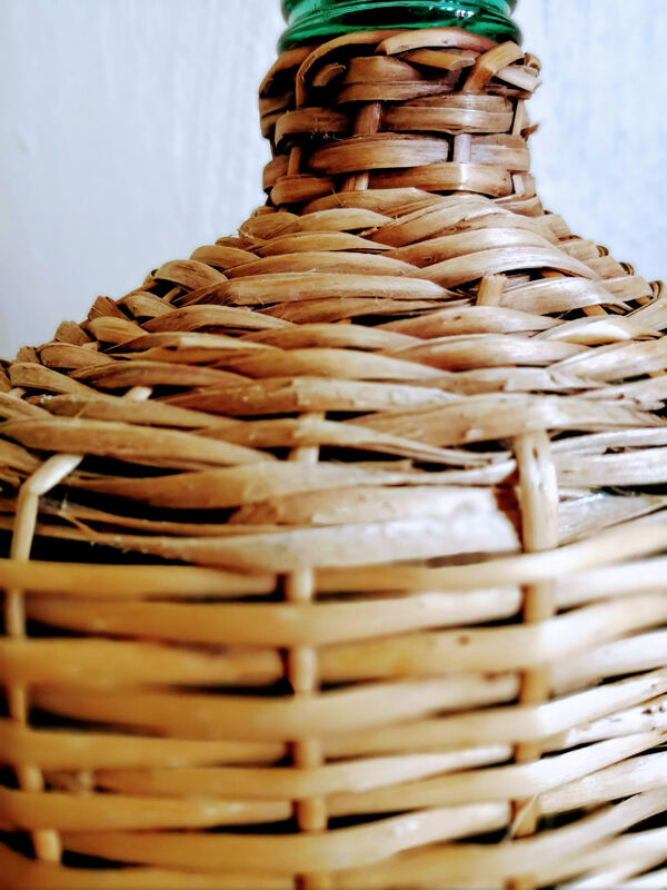Demijohn wicker bottle