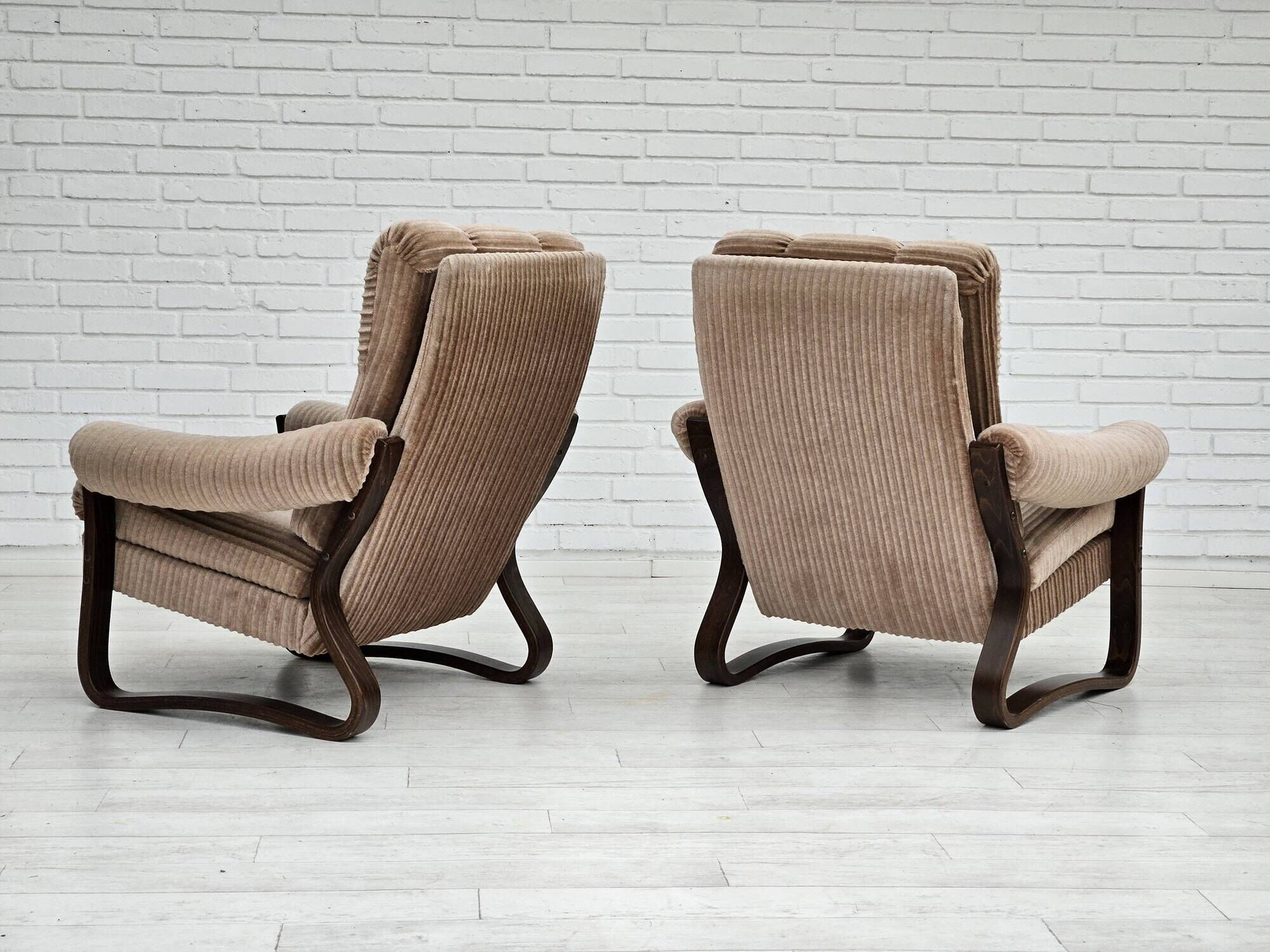 1970s, pair of Danish lounge chairs, original very good condition, corduroy.