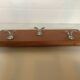 Porte torchons en bois trois doubles crochets aluminium