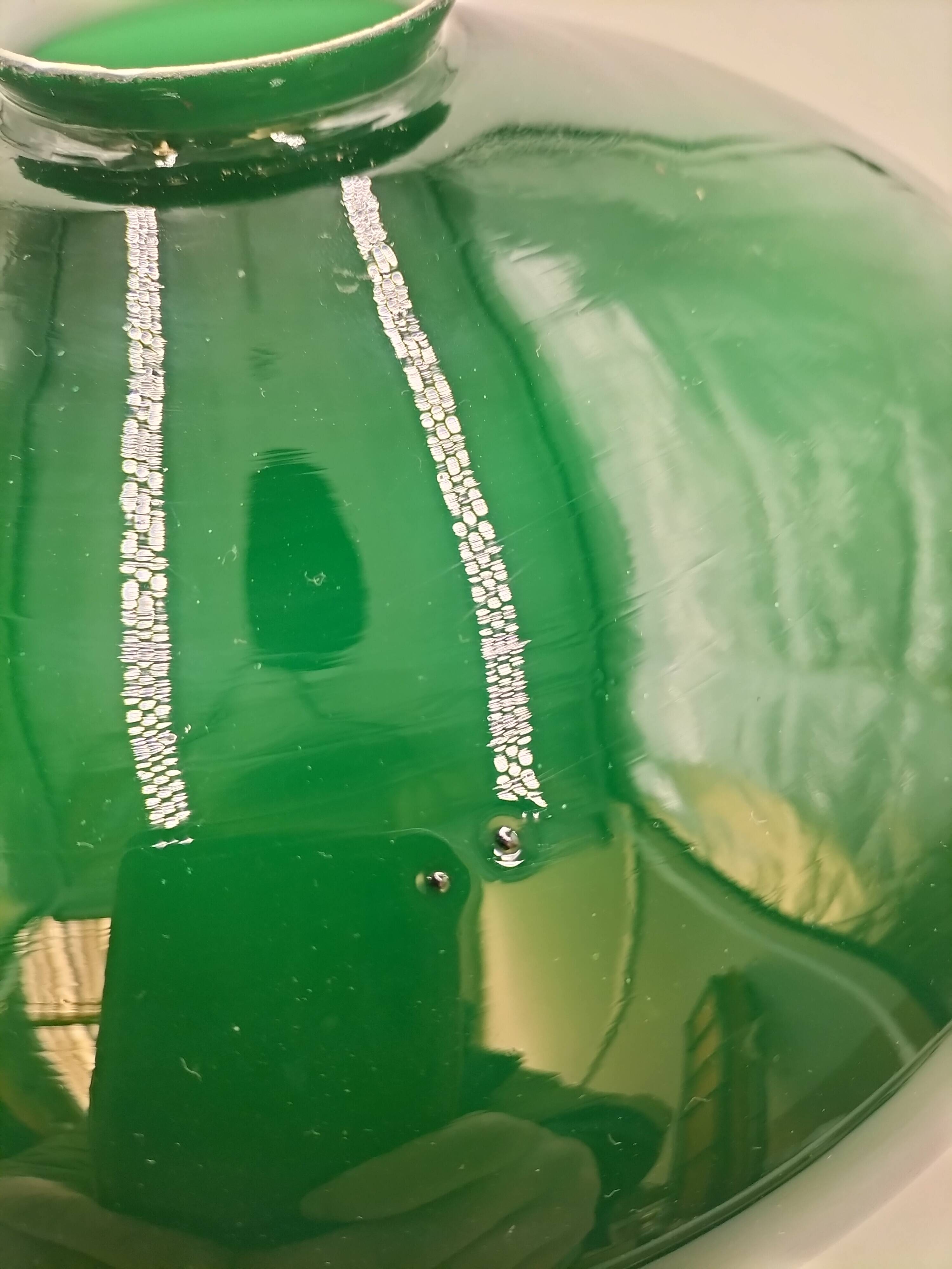 Green opaline suspension