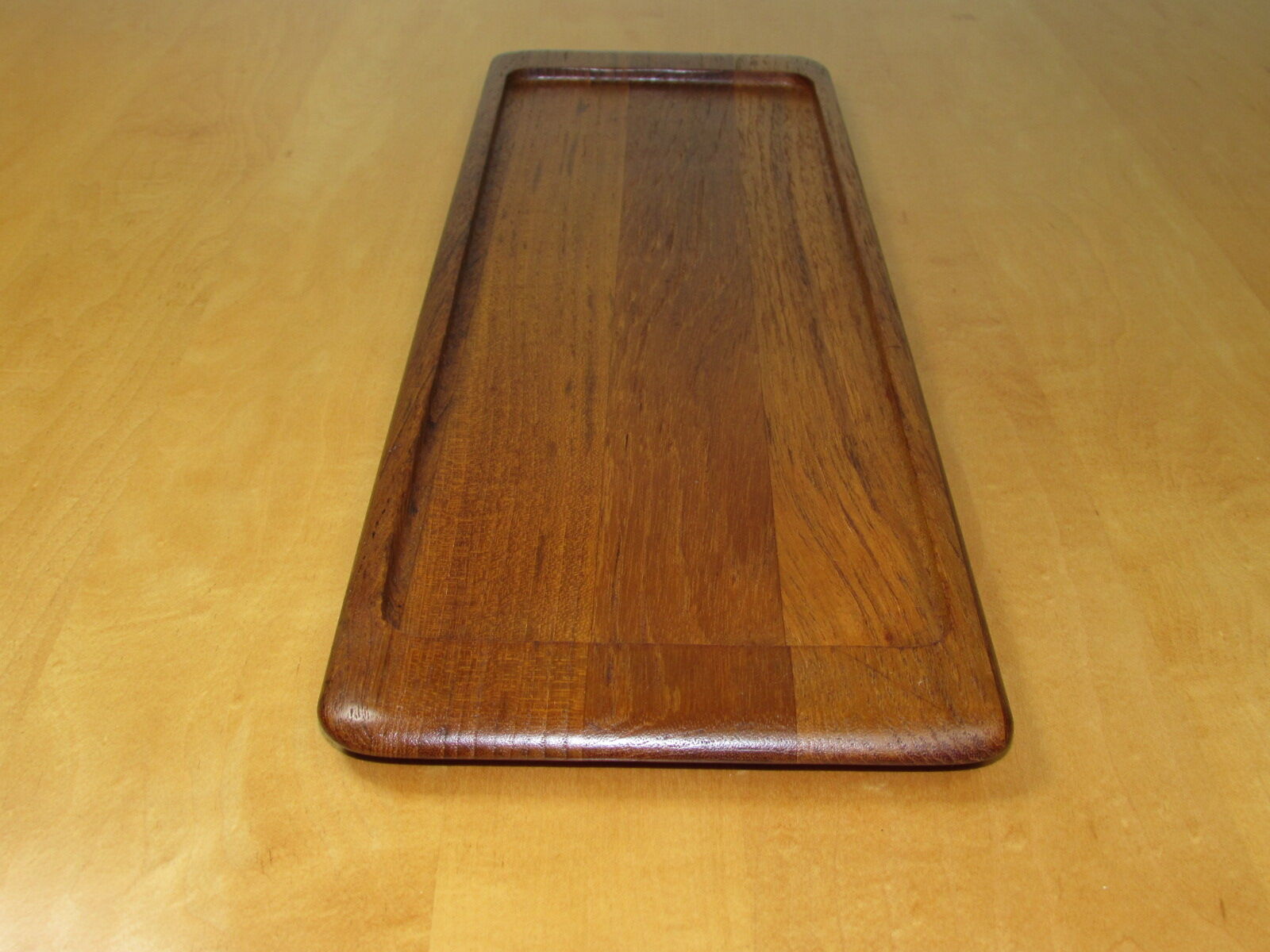 Solid Teak tray by Digsmed