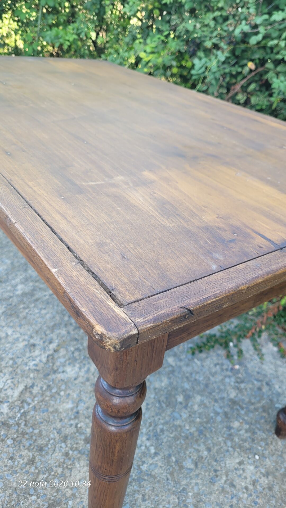 Farm table