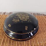 Porcelain box