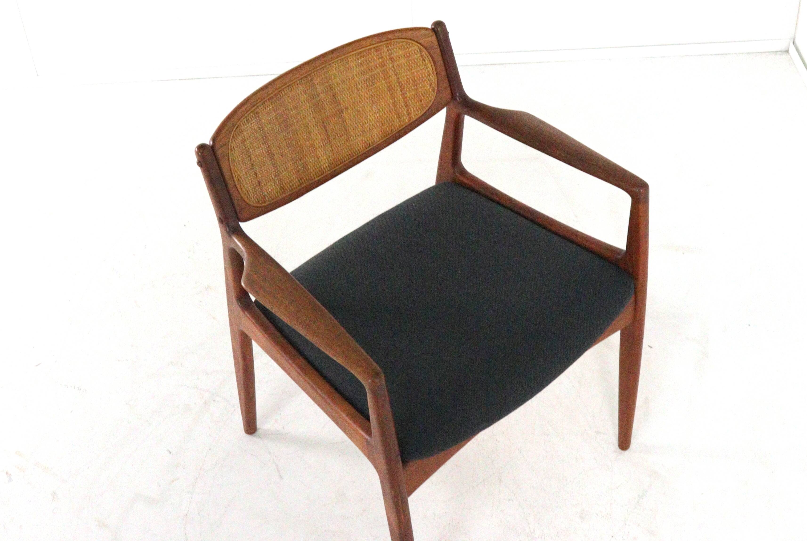 IB Kofod Larsen for Christian Linneberg's chair danish design
