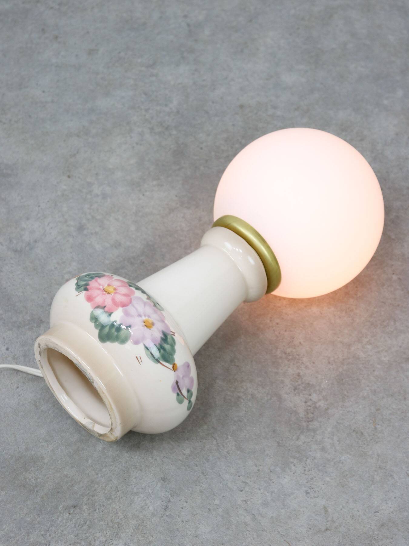 Mid-century Italian Floral Table Lamp in Ceramic and Opaline