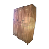 Cloakroom in coated solid wood