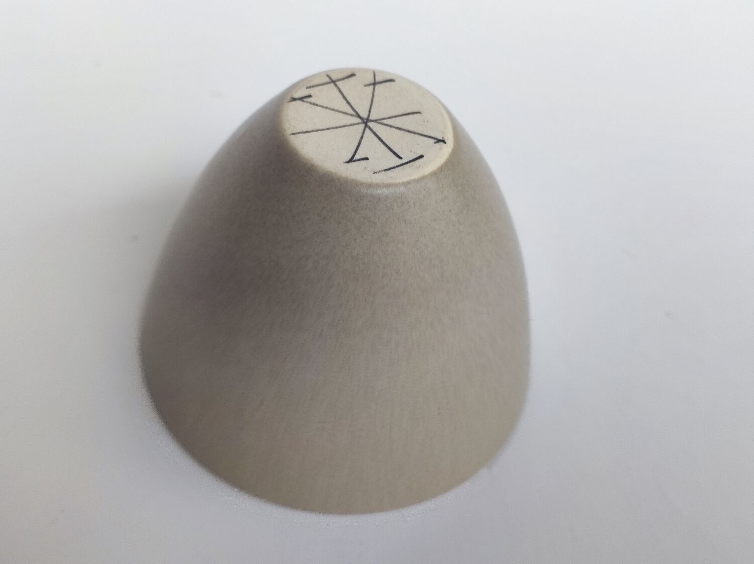 Porcelain bowl signed