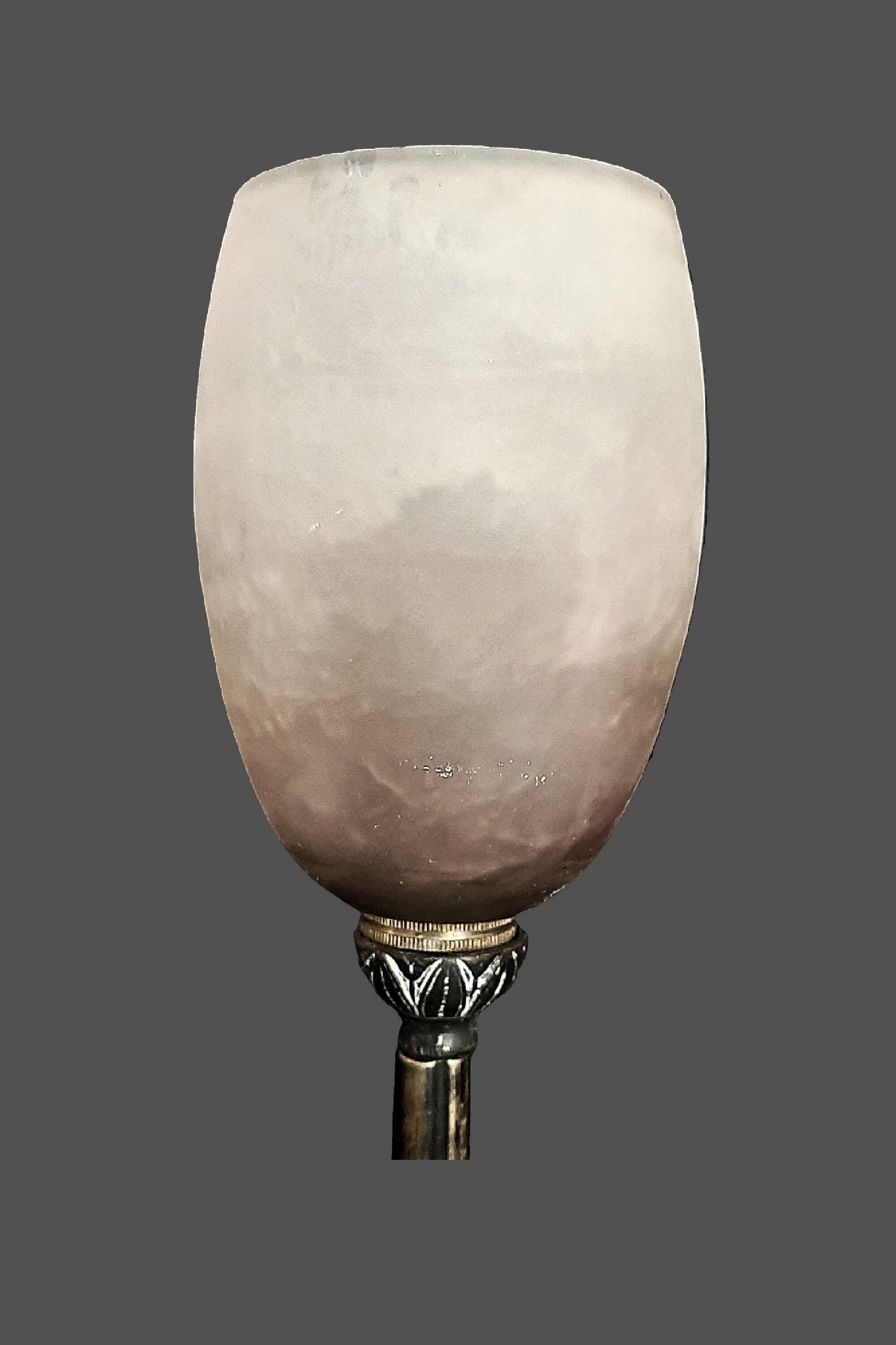 Lampe art deco tulipe signé degue