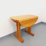 Vintage Charlotte Perriand Les Arcs round pine dining table from the 60s 70s