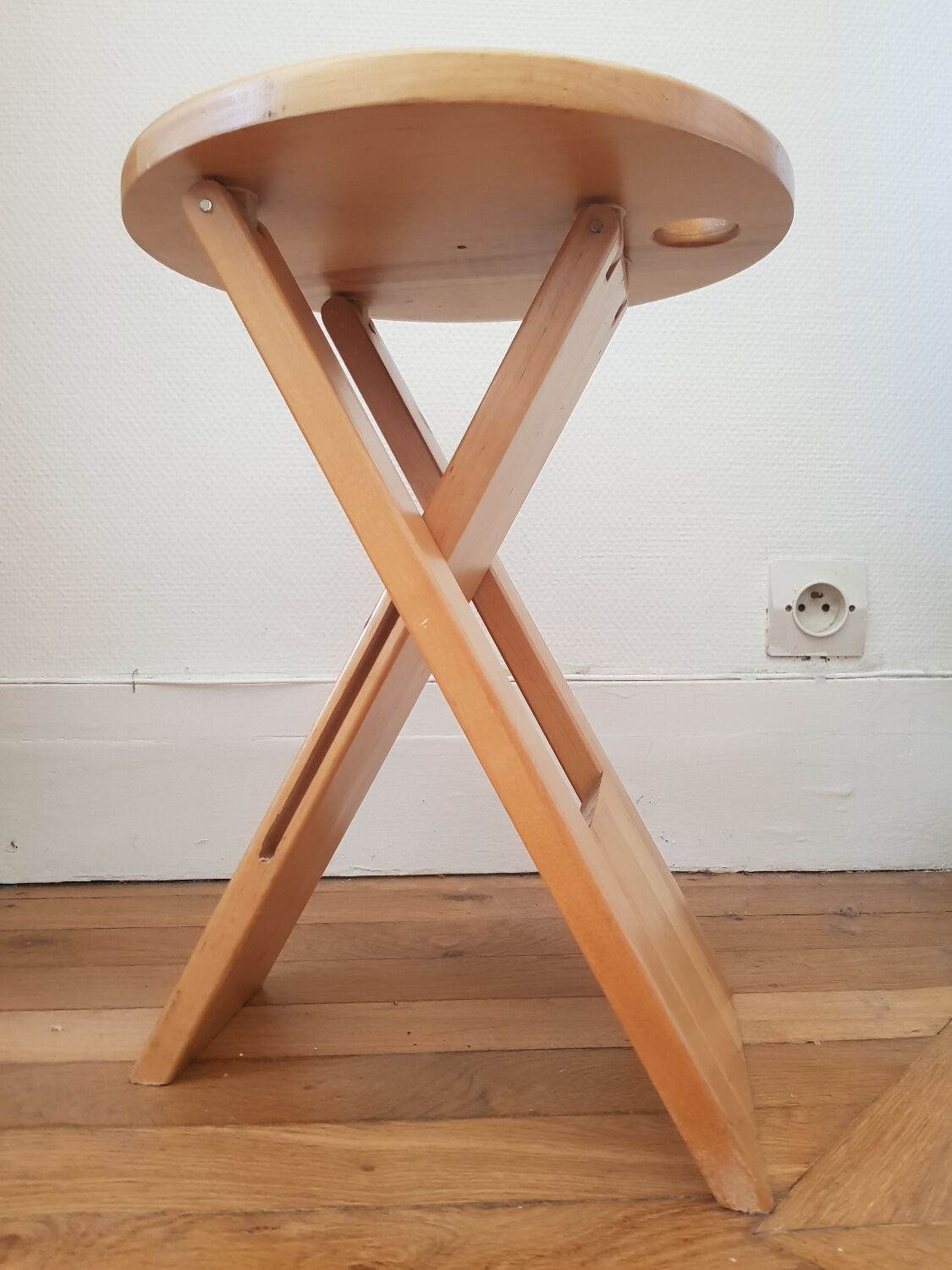 Suzy stool by Adrian Reed