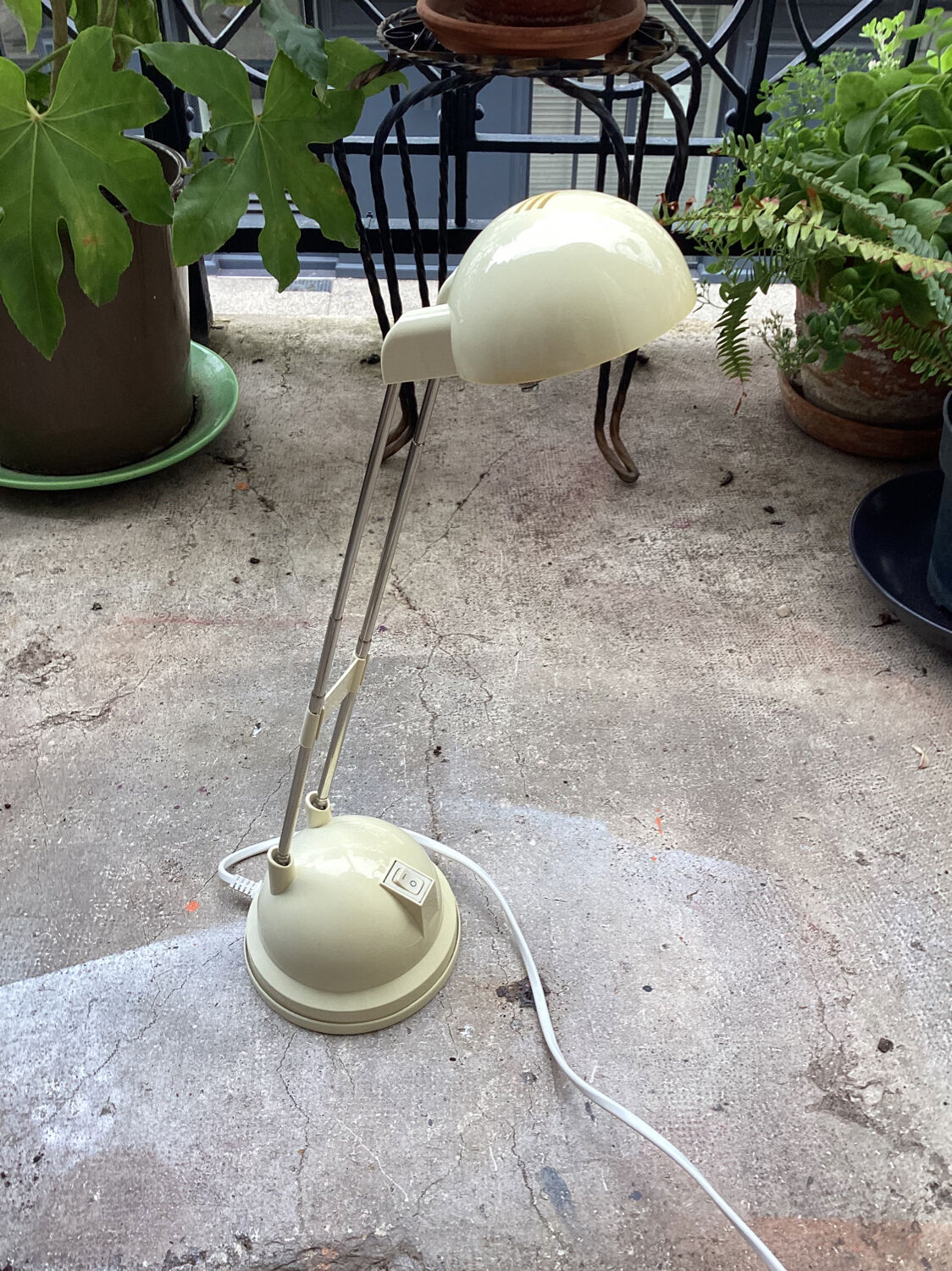 IKEA espressivo vintage cream desk lamp