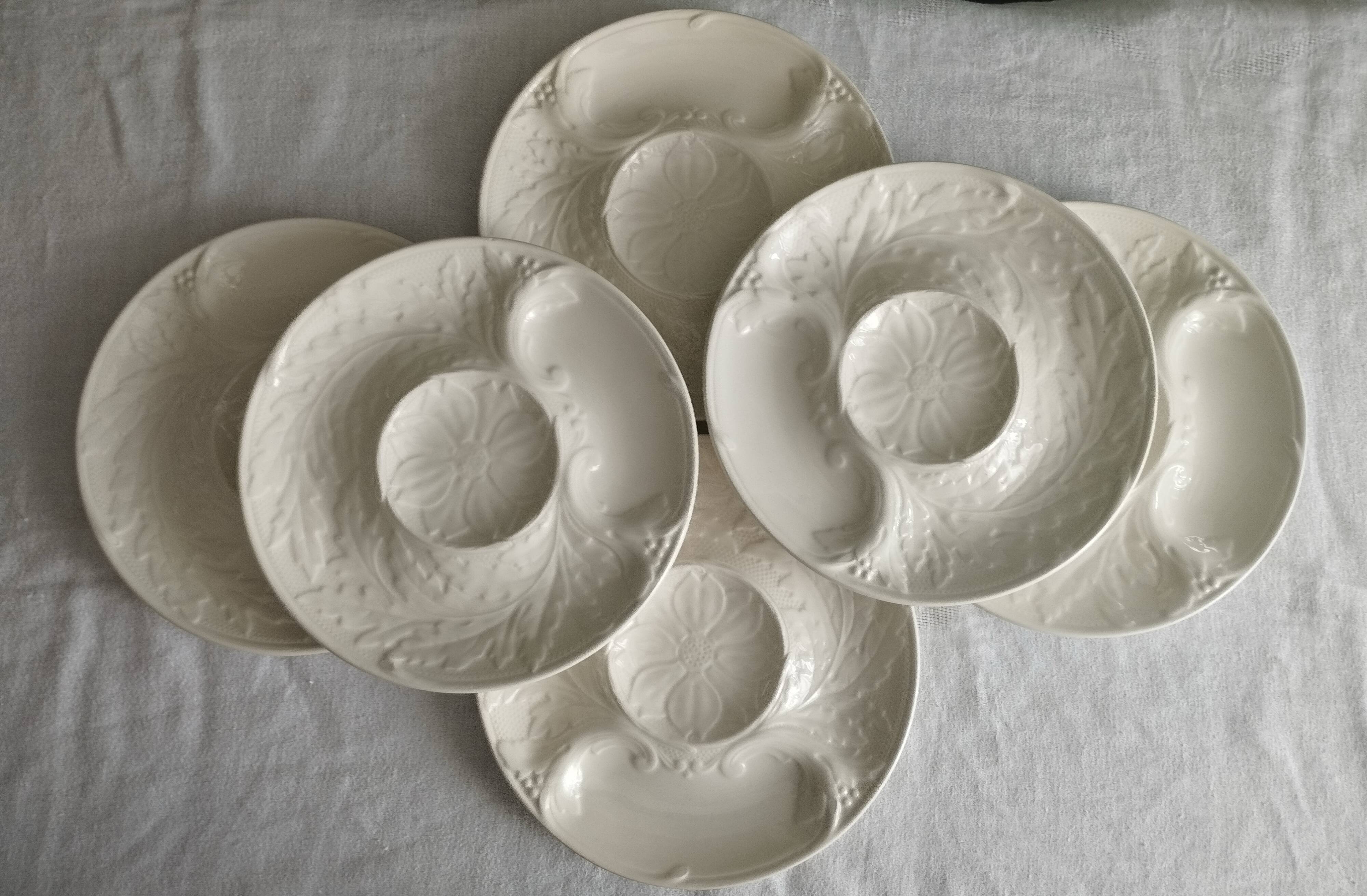 Set of 6 artichoke plates in white faience from Gien.