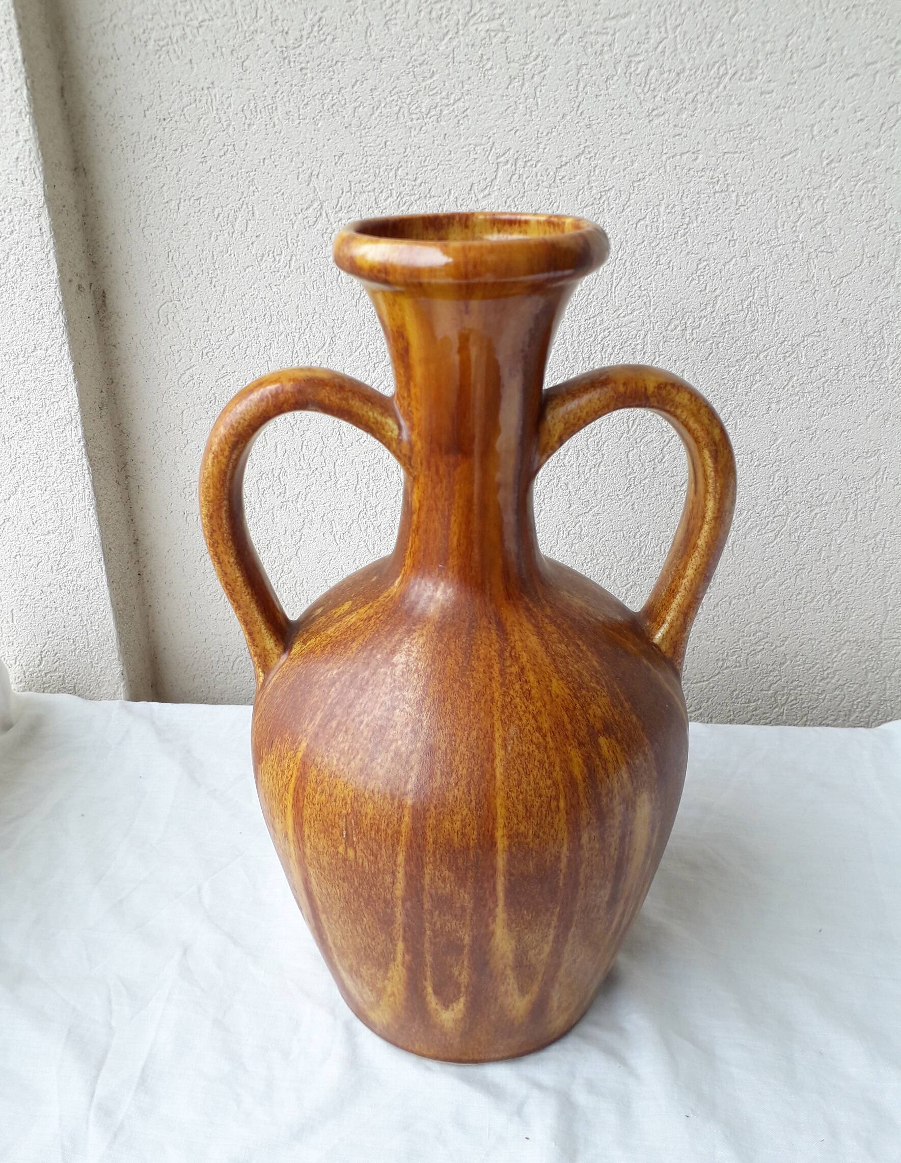 Poët-Laval Lézignan ceramic vase