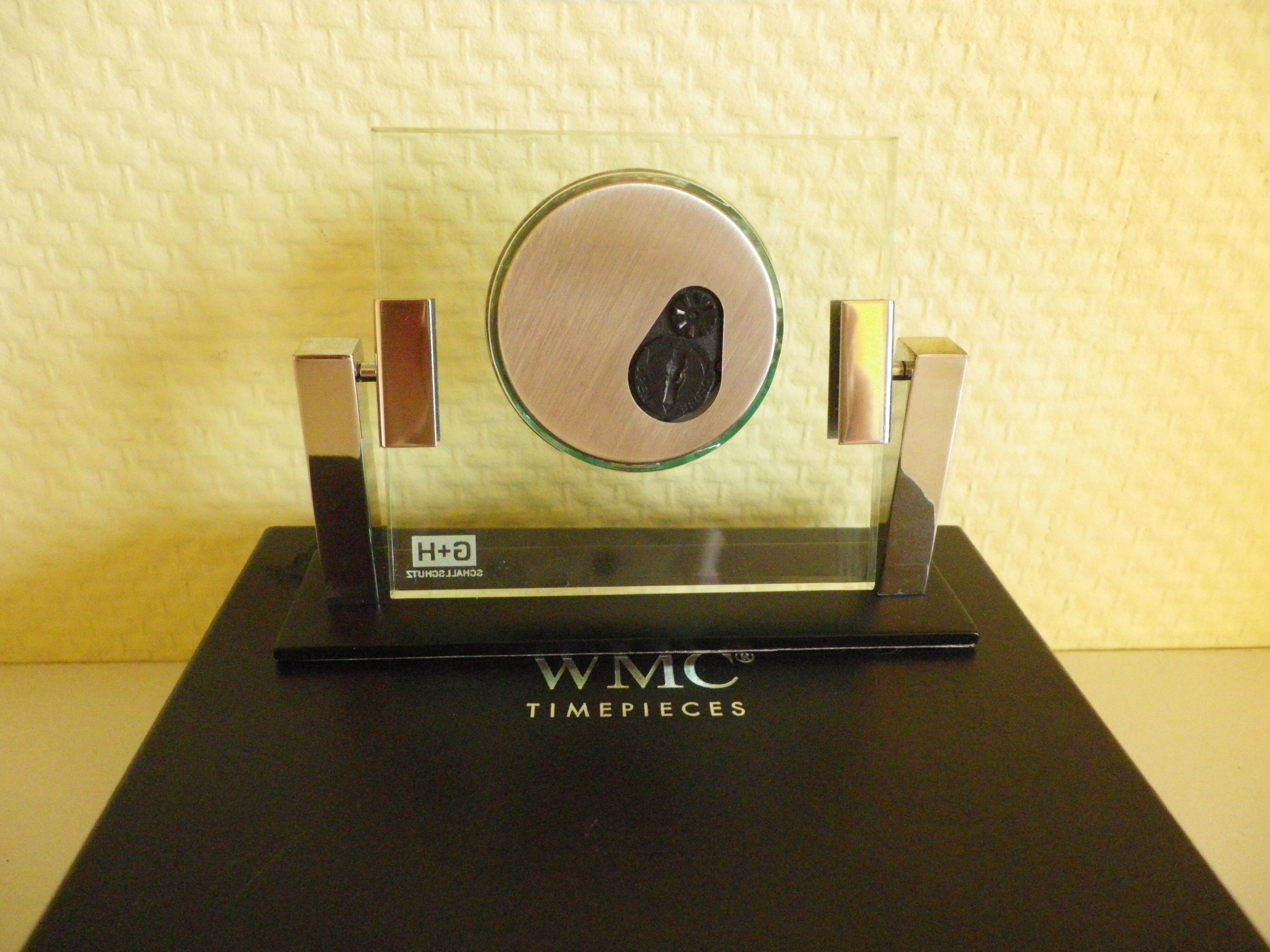 Quartz reclining clock, Swiss movement, WMC brand in its original cabinet
