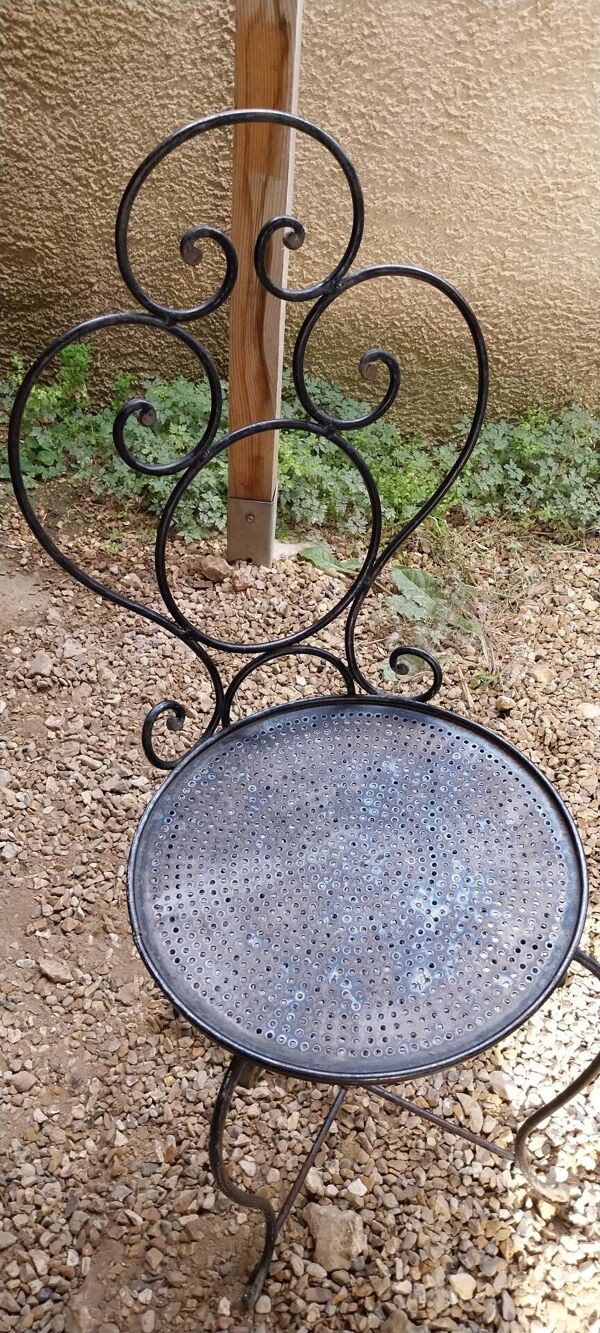 Salon de jardin en fer forgé