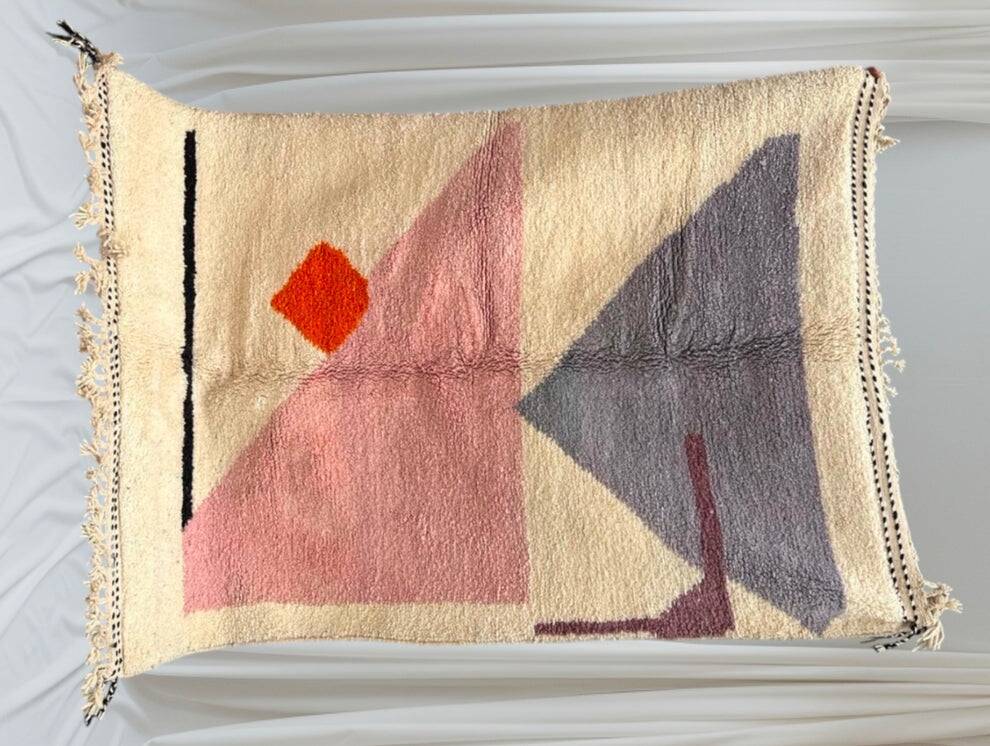 Traditional handmade Beni Ouarin rug size 150 x 250 cm
