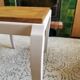 Table basse art déco relookée, pieds galbés
