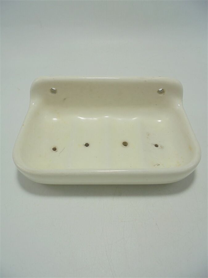 Wall soap dish