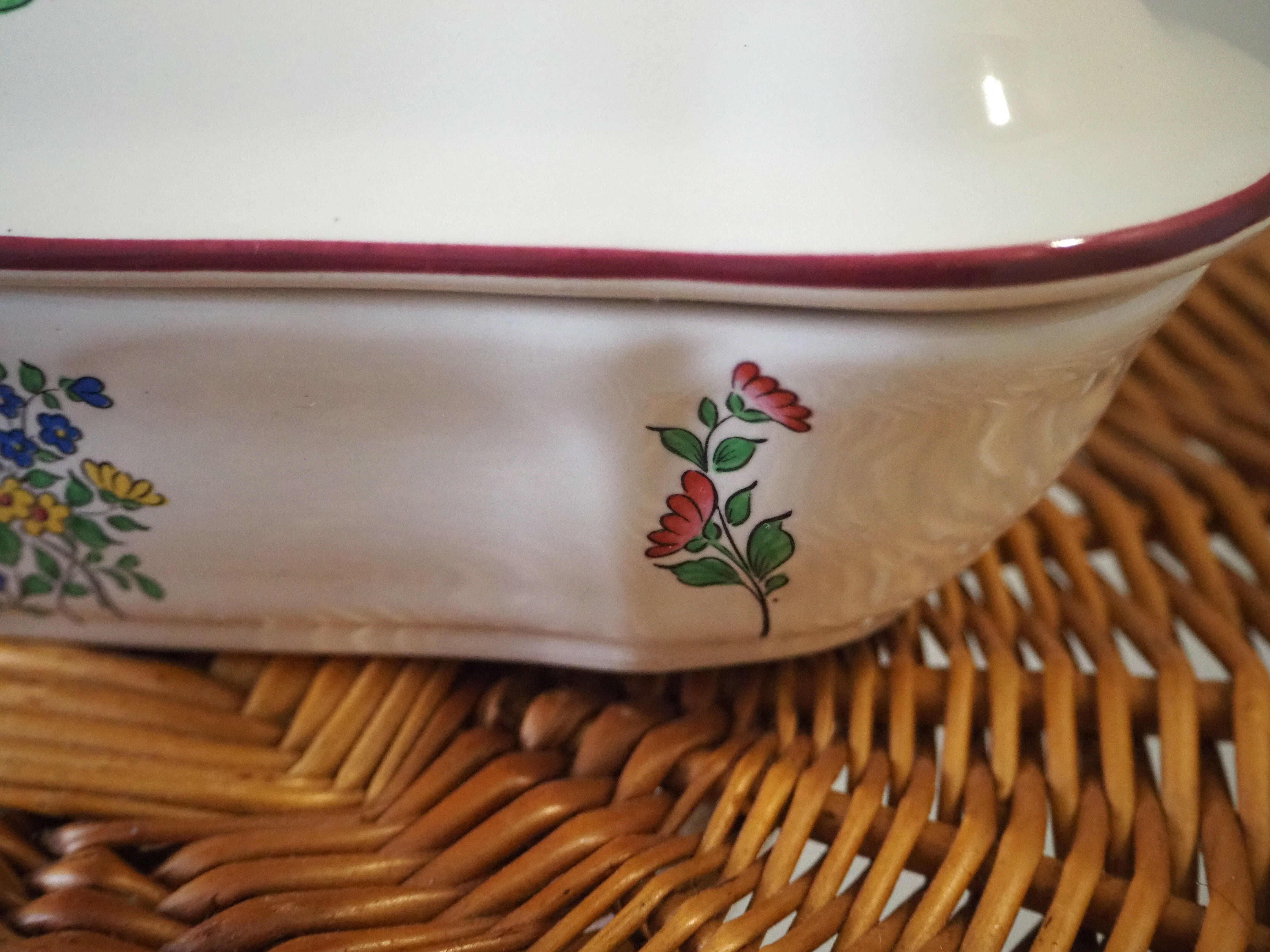 Comb holder with lid or bonbonnière - louis xv – reverbere collection – faience lunéville