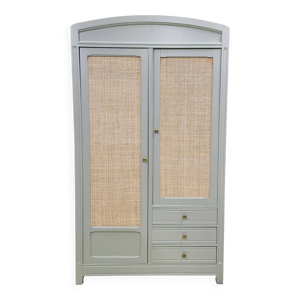 Armoire parisienne rénovée