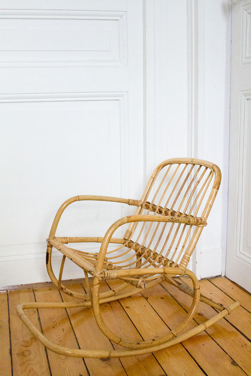 Rocking flesh child rattan