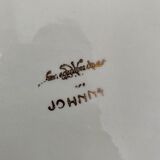 Vintage delight with a floral pattern