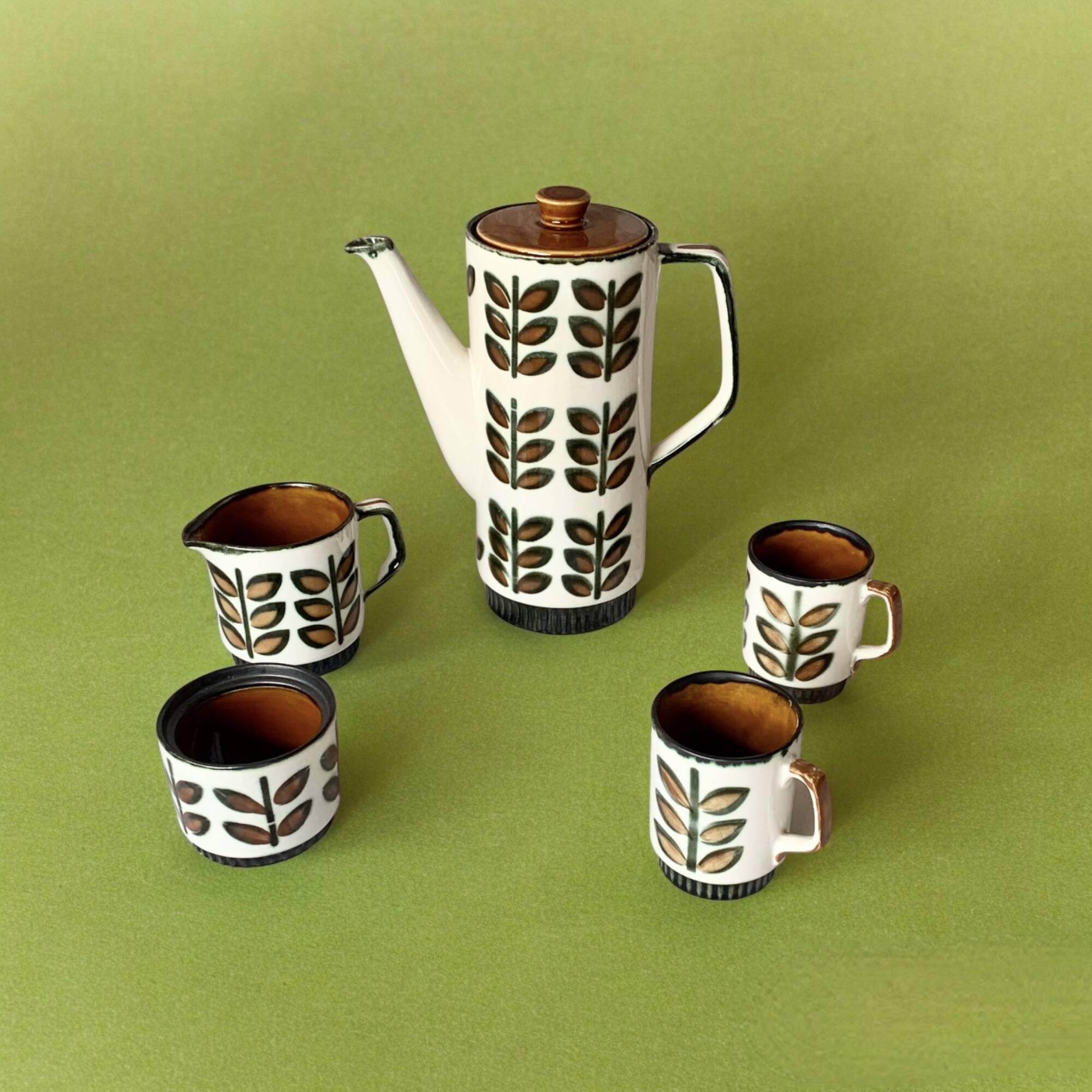 Boch Rambouillet - 1 coffee maker (25 cm), 1 milk jug, 1 sugar bowl and 2 cups - 1960