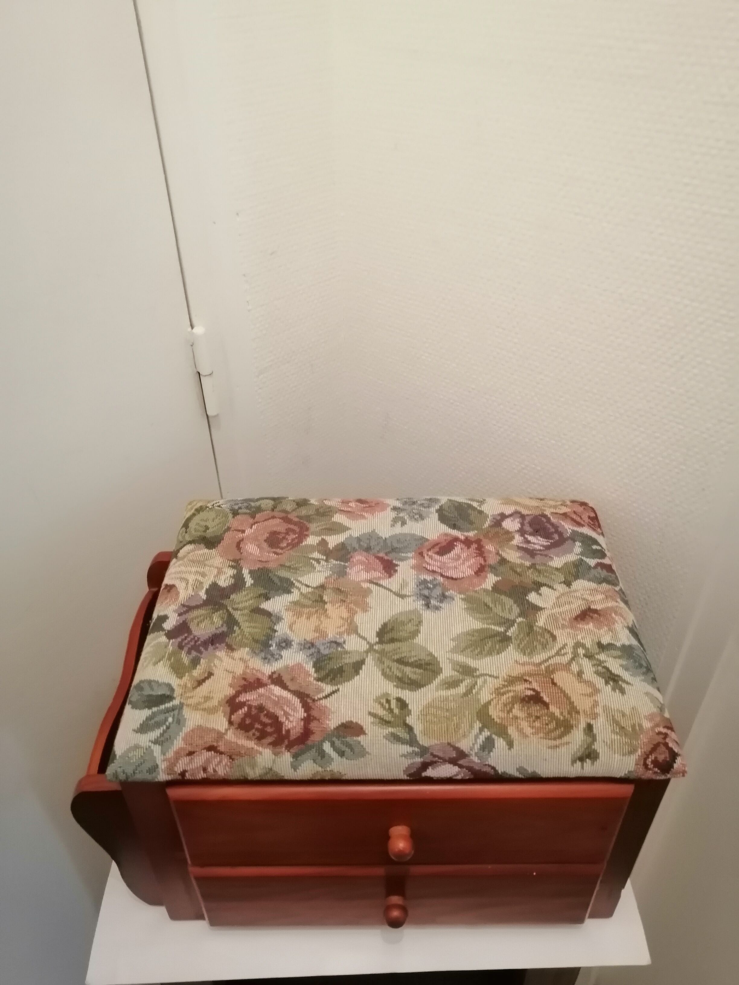 Wooden and fabric footrest with 2 drawers and book rack