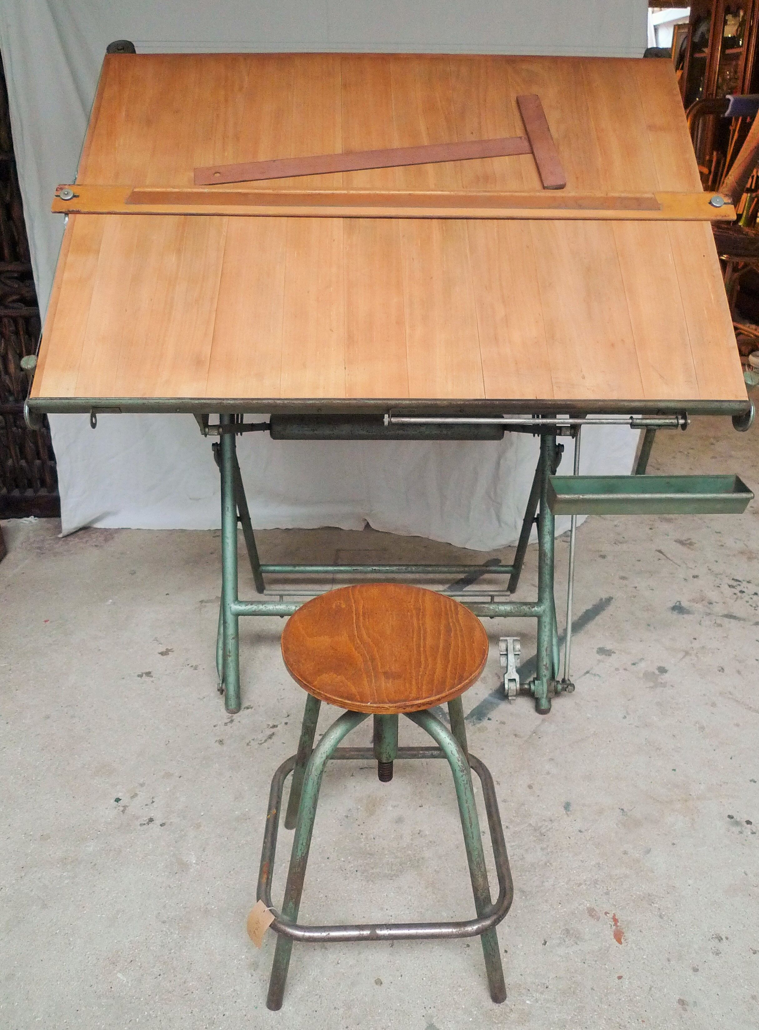 Illustration table architect Sauterau