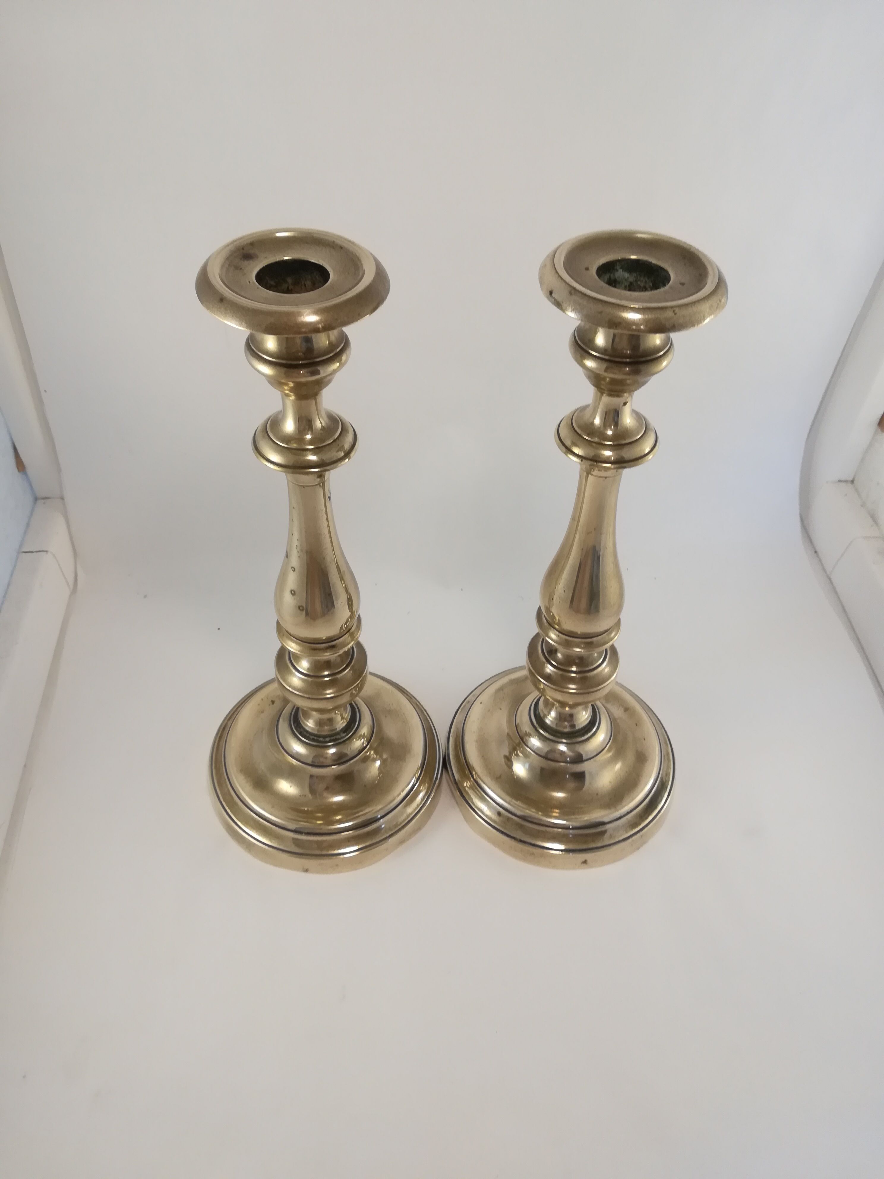 Set of 2 candlesticks