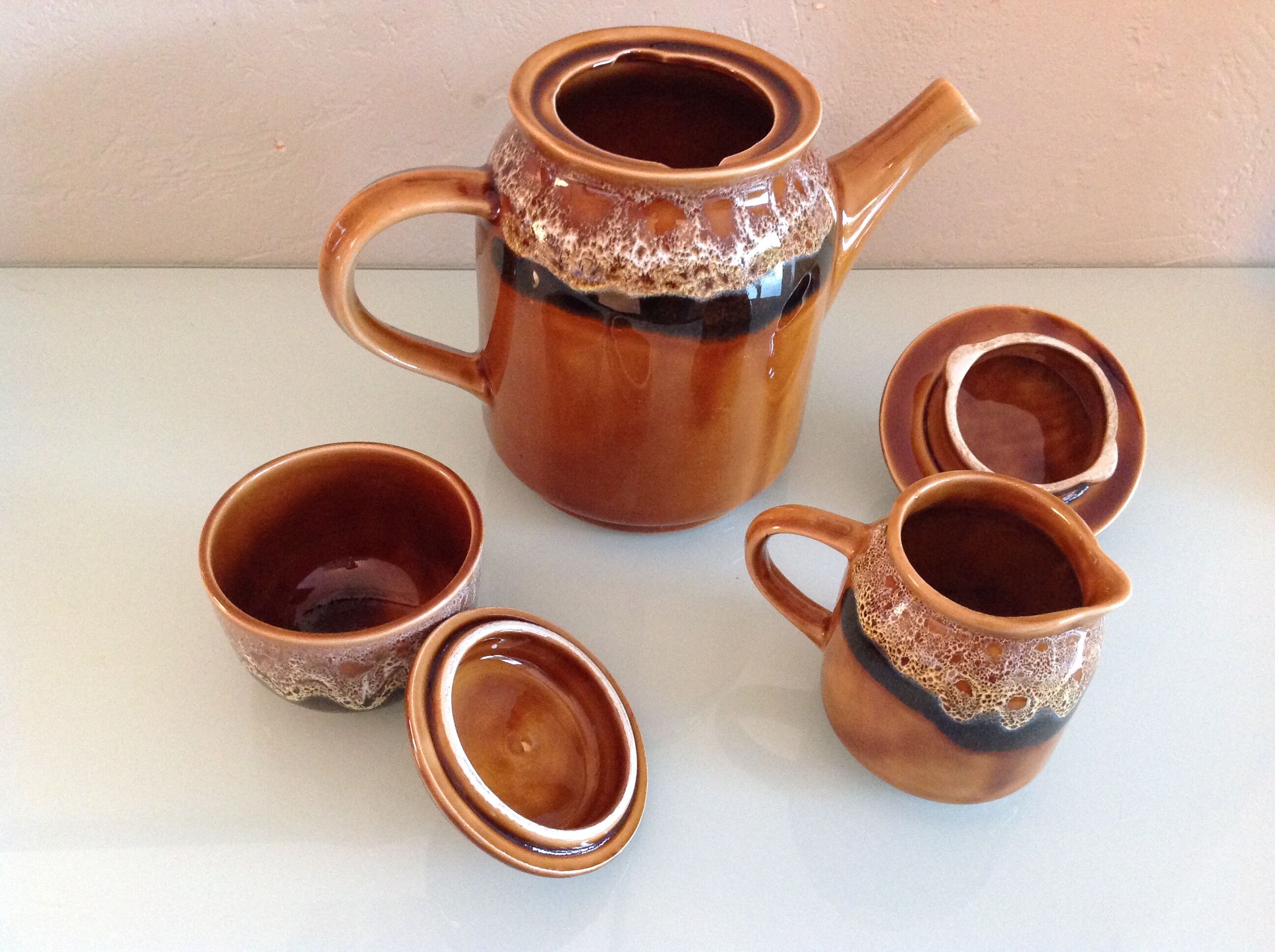 Coffee maker, milk pot and sugar décor Hawaii of the Sarreguemines vintage Earthenware 60s-70s