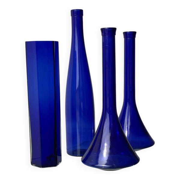 verreries décoratives bleues