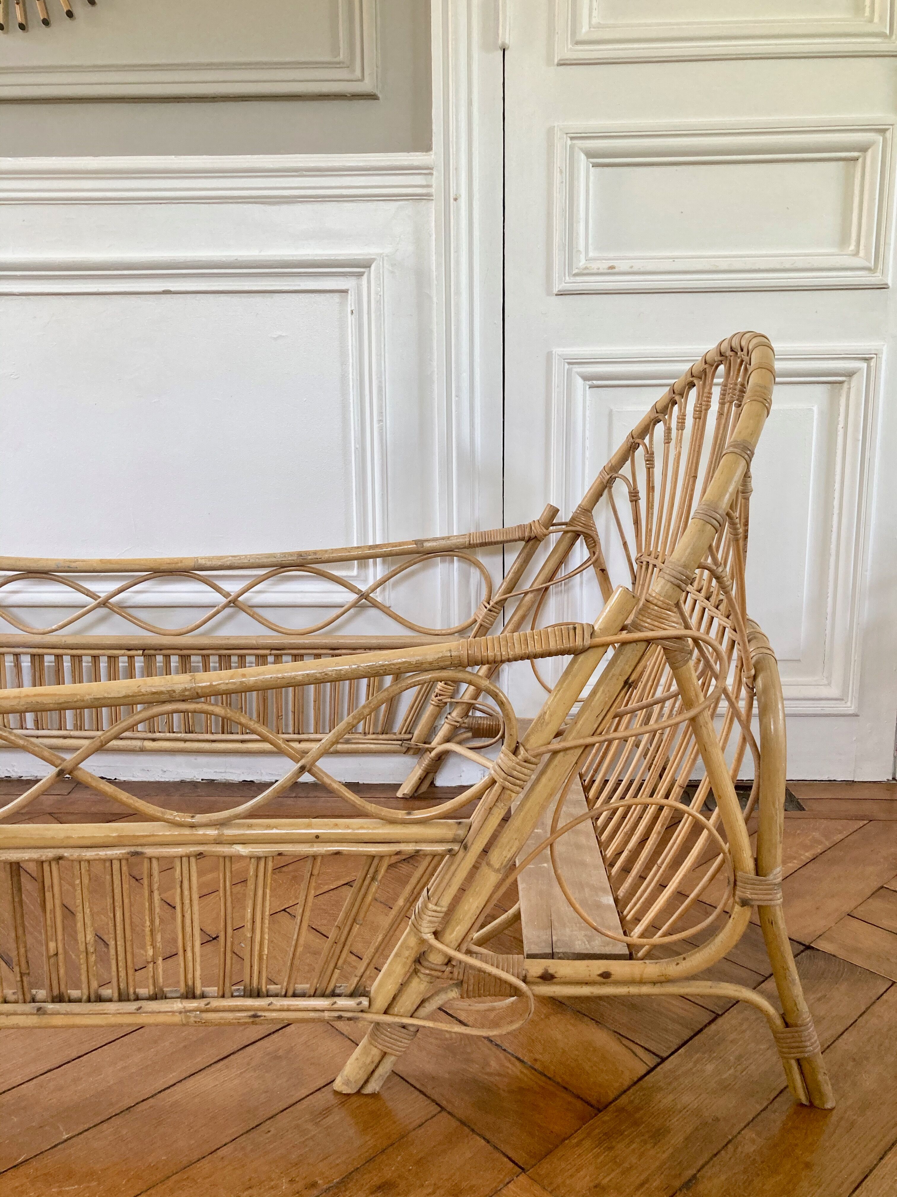 Rattan basket bed