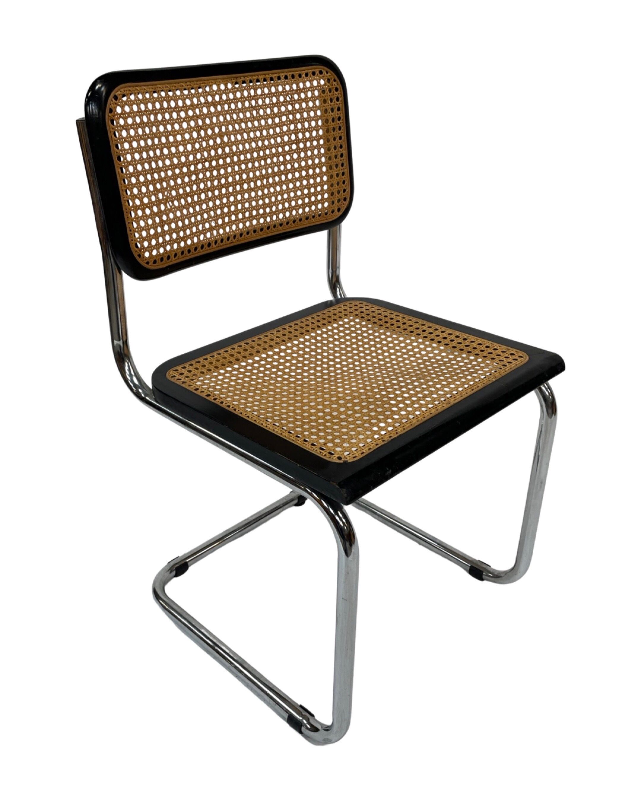 Set of 4 vintage chairs model Cesca B32 in black and chrome