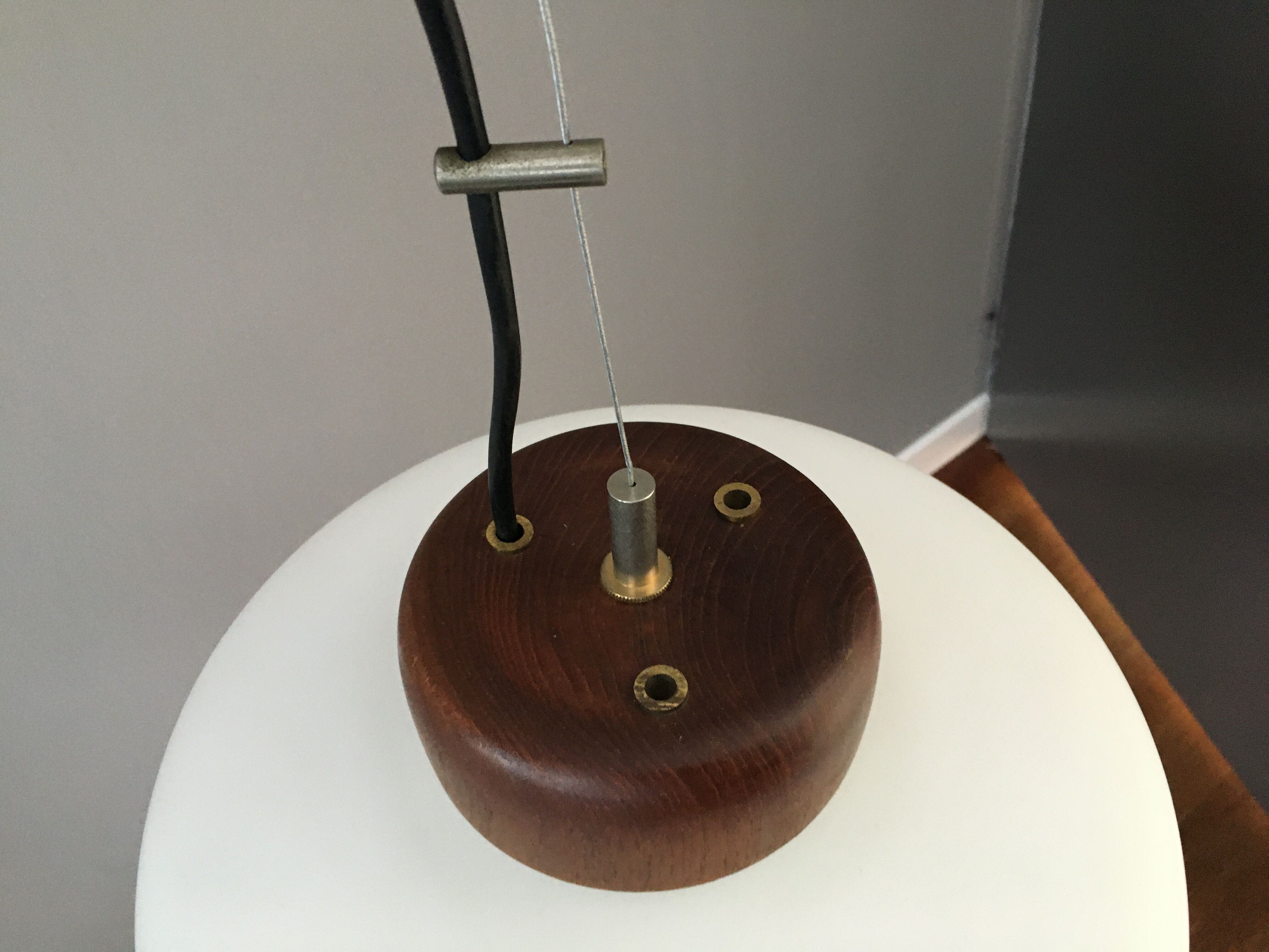 Suspension Reggiani opaline and teak