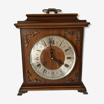 Wooden foot clock