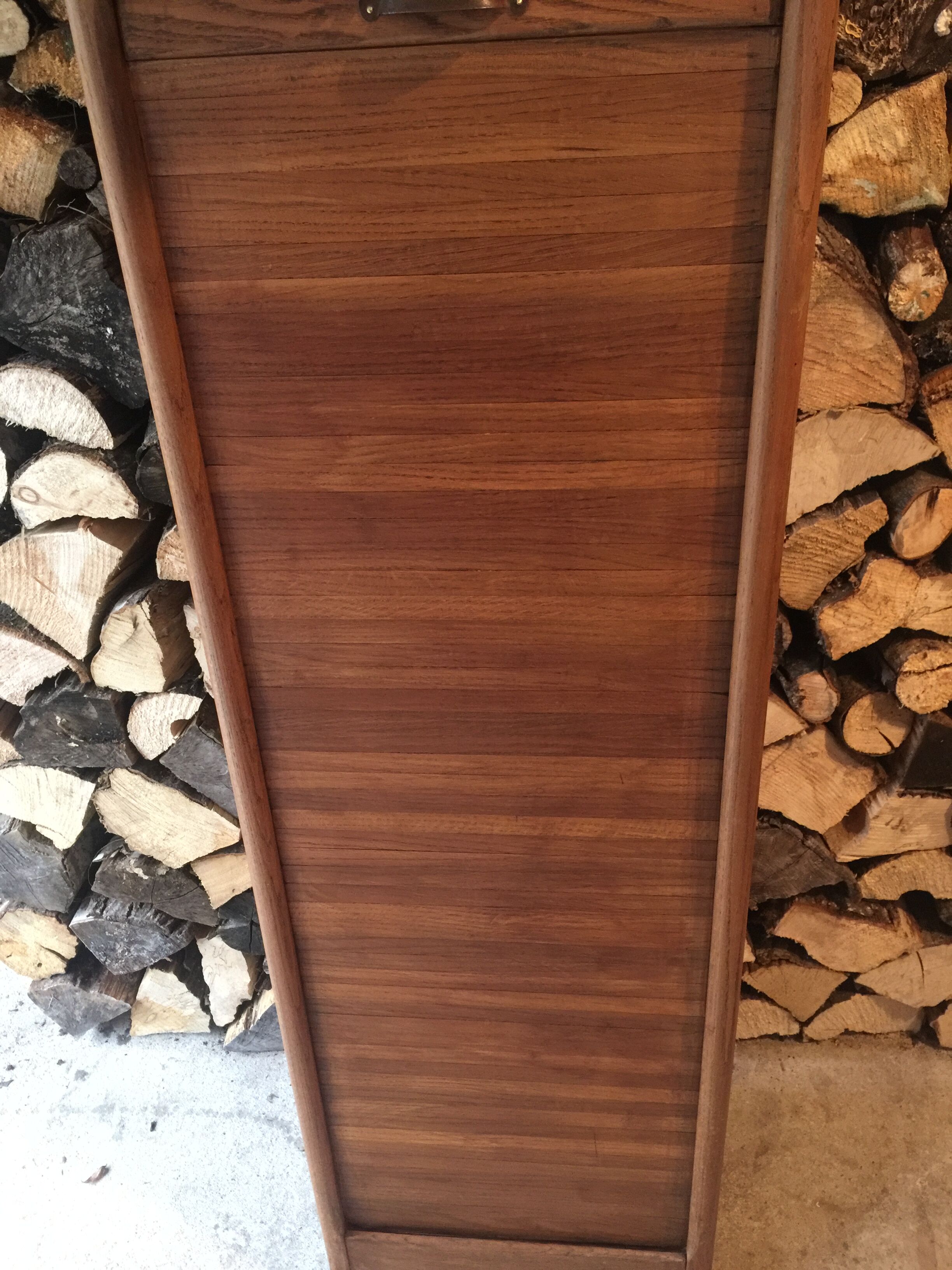 Light oak curtain binder