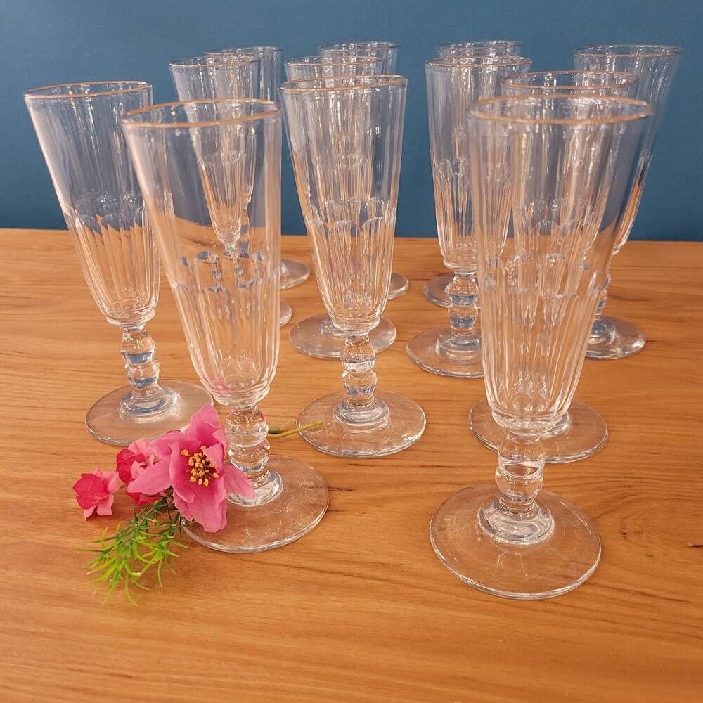 12 flûtes à champagne en cristal