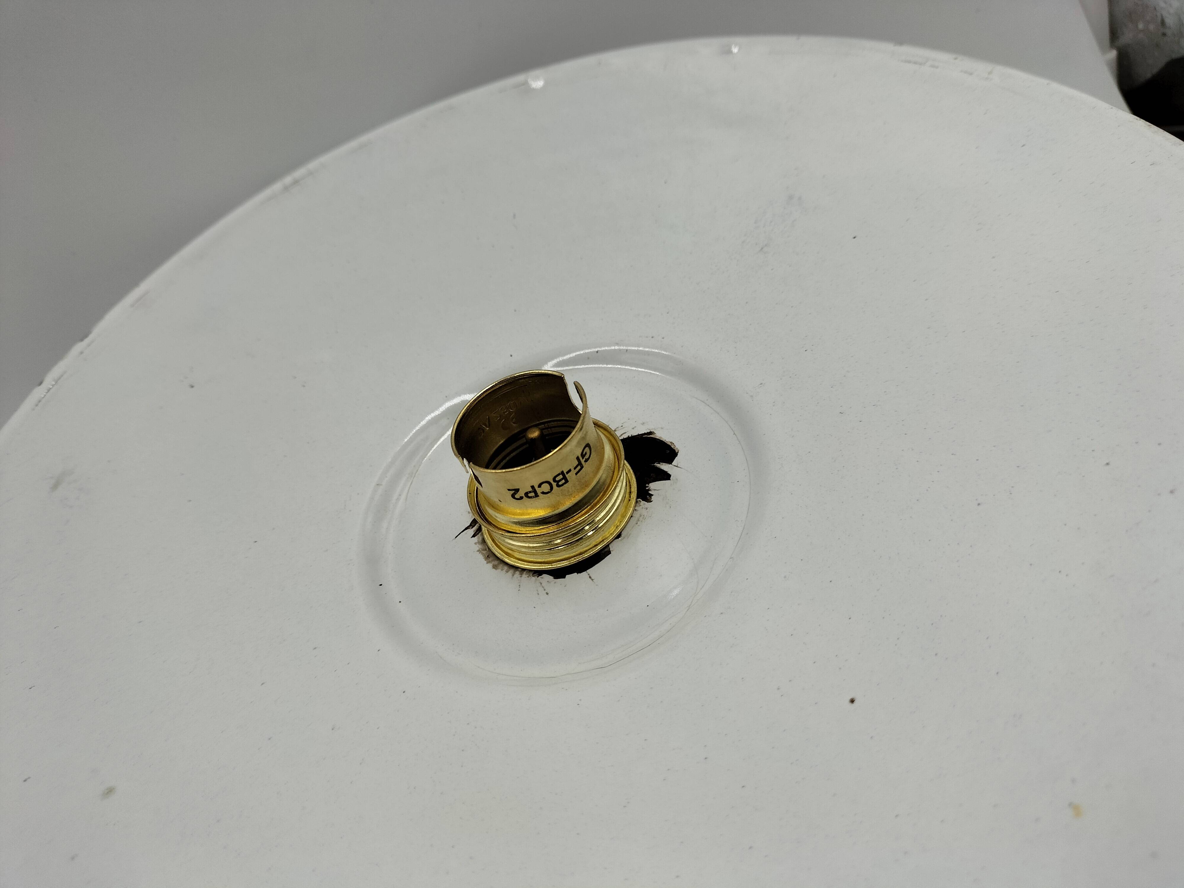 Enamelled sheet metal suspensions