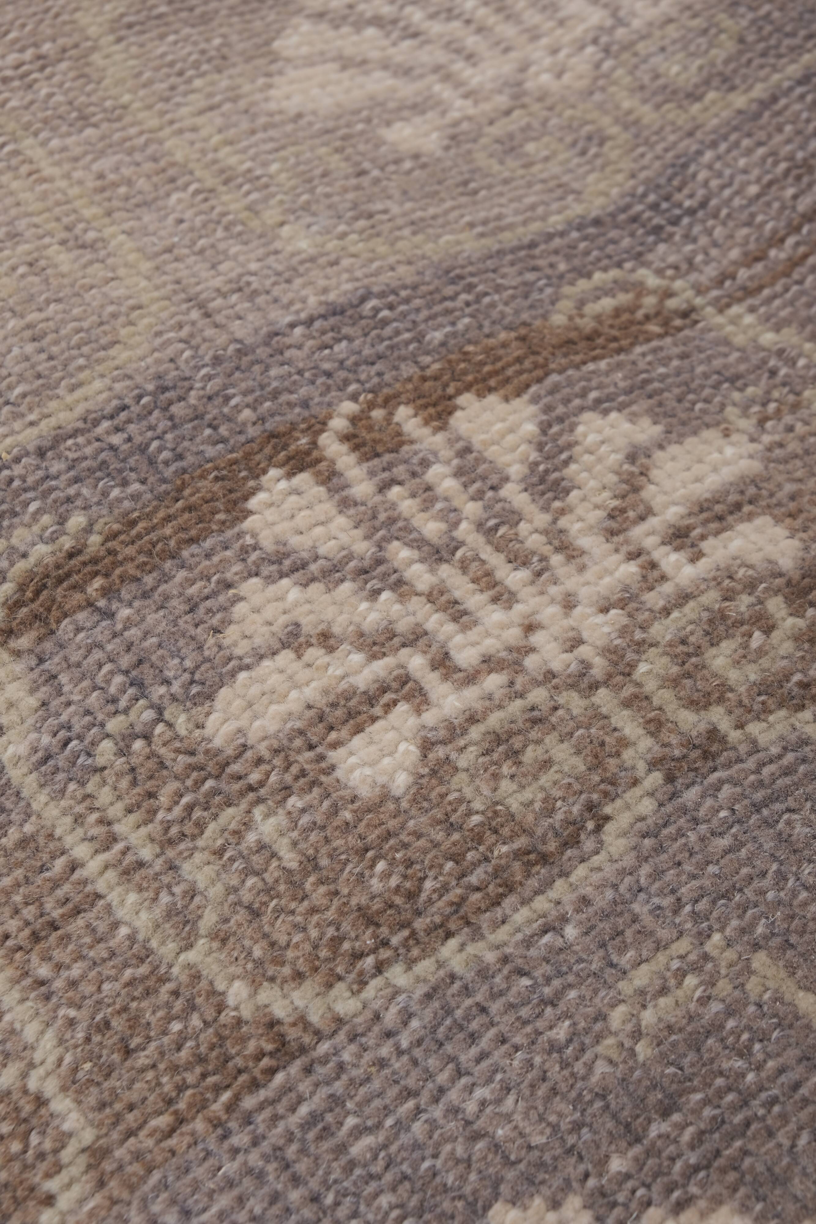 Vintage midcentury karapinar floral brown wool rug