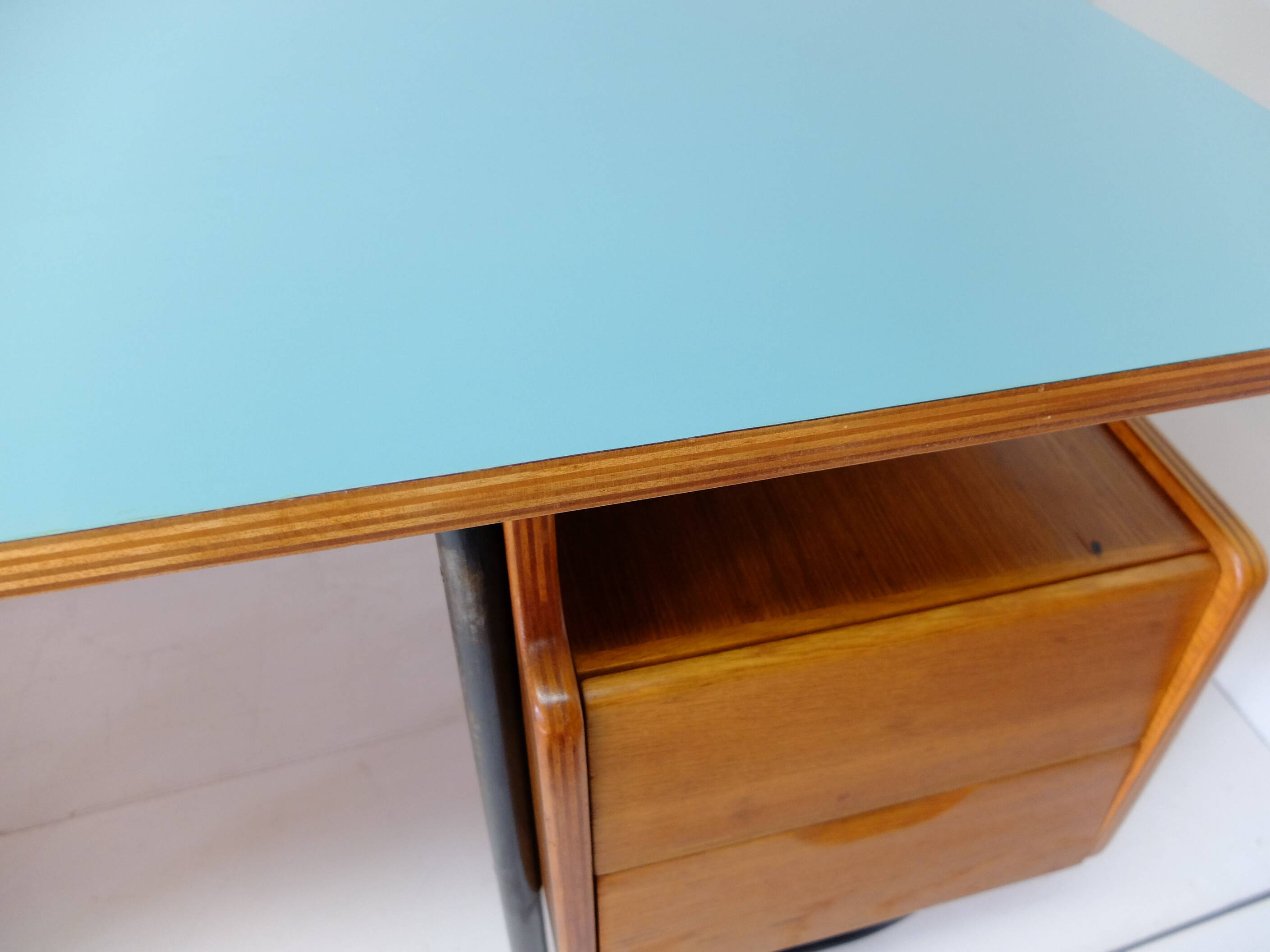 Robert Charroy, Bureau 1950 published by Mobilor