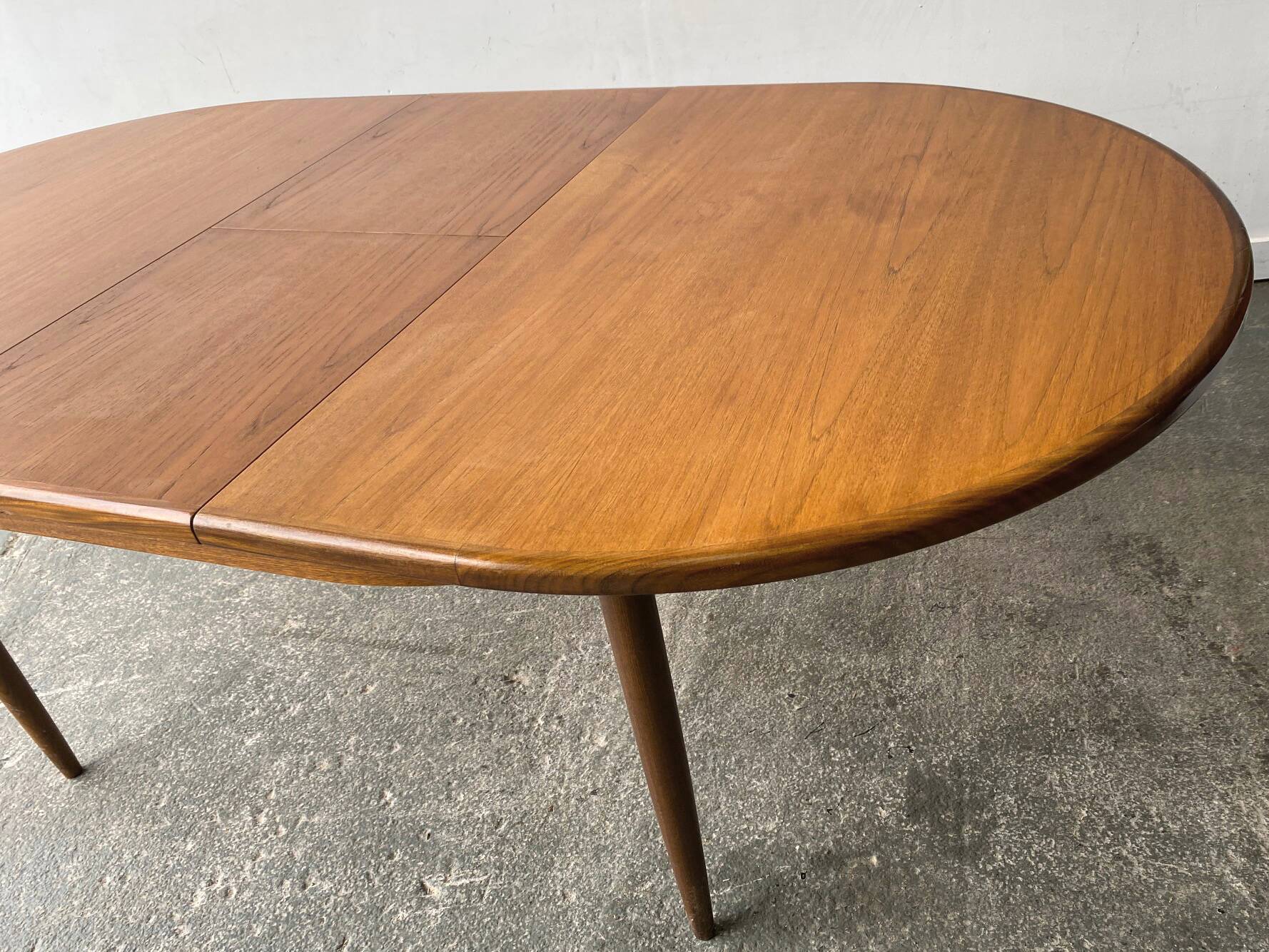 1960’s Mid-Century Modern extending G Plan ‘Fresco’ dining table by V B Wilkins