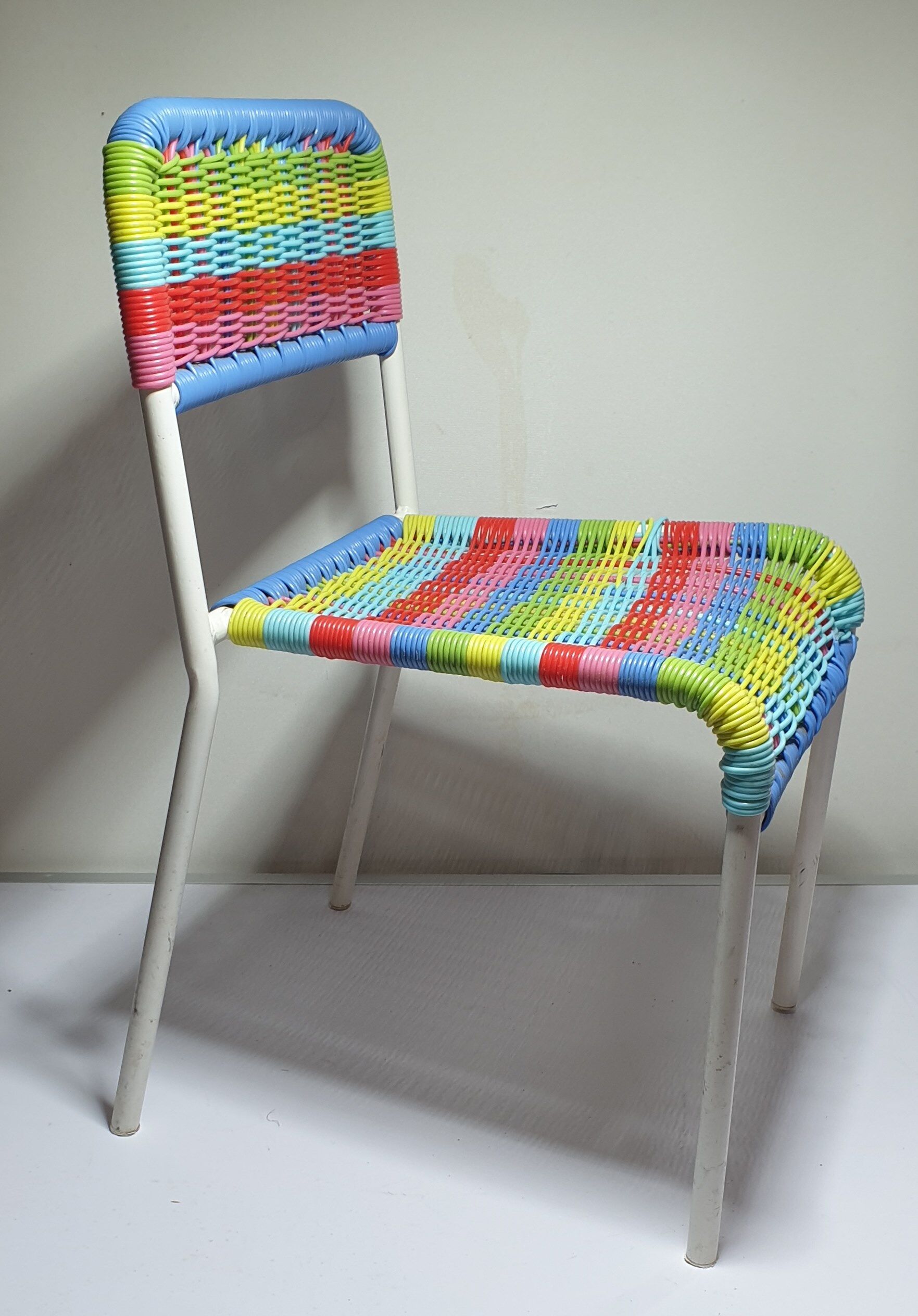 Chaise scoubidou pour enfant