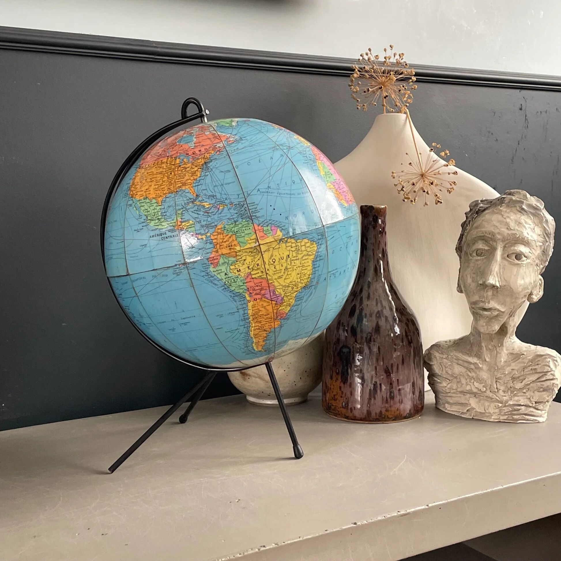 Vintage terrestrial globe Girard and Barrère - 1950s-60s - string base - Ref 1153