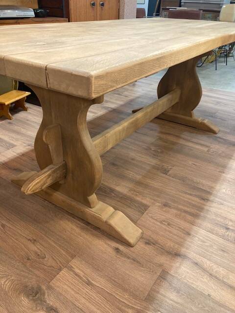 Oak table